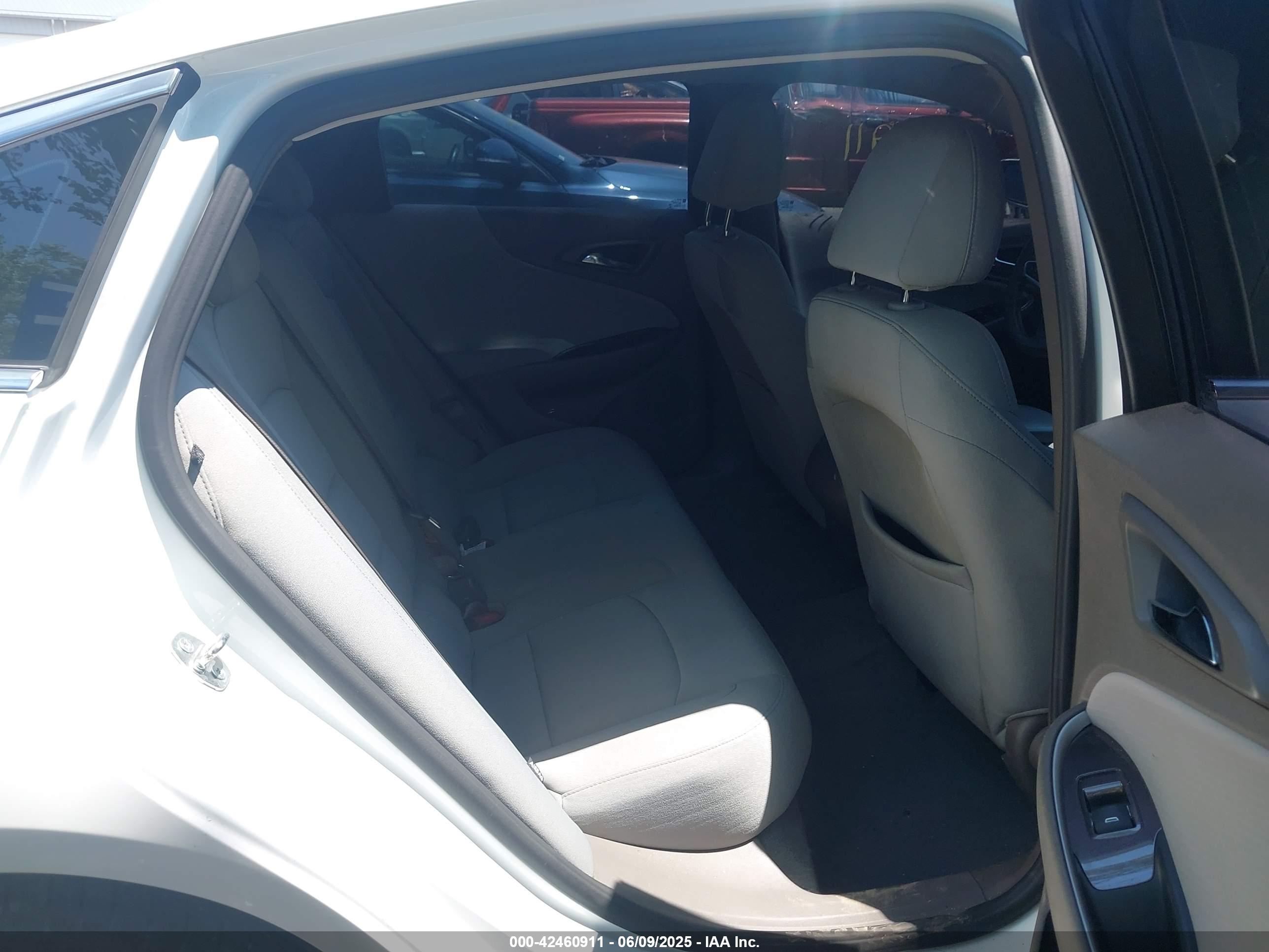 CHEVROLET MALIBU image 8