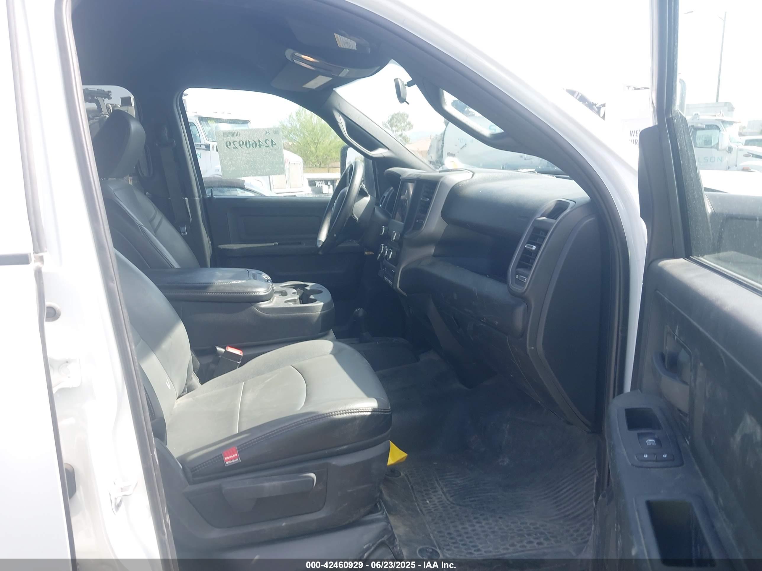 RAM 3500 image 8
