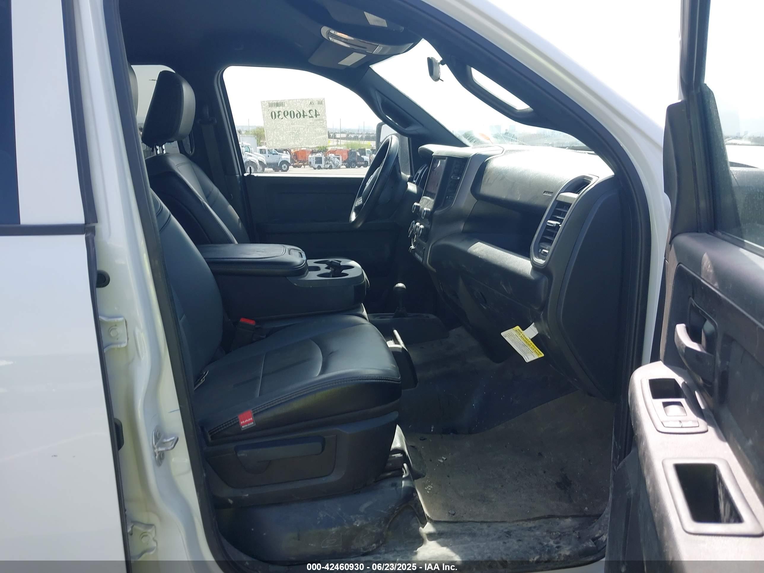 RAM 3500 image 8