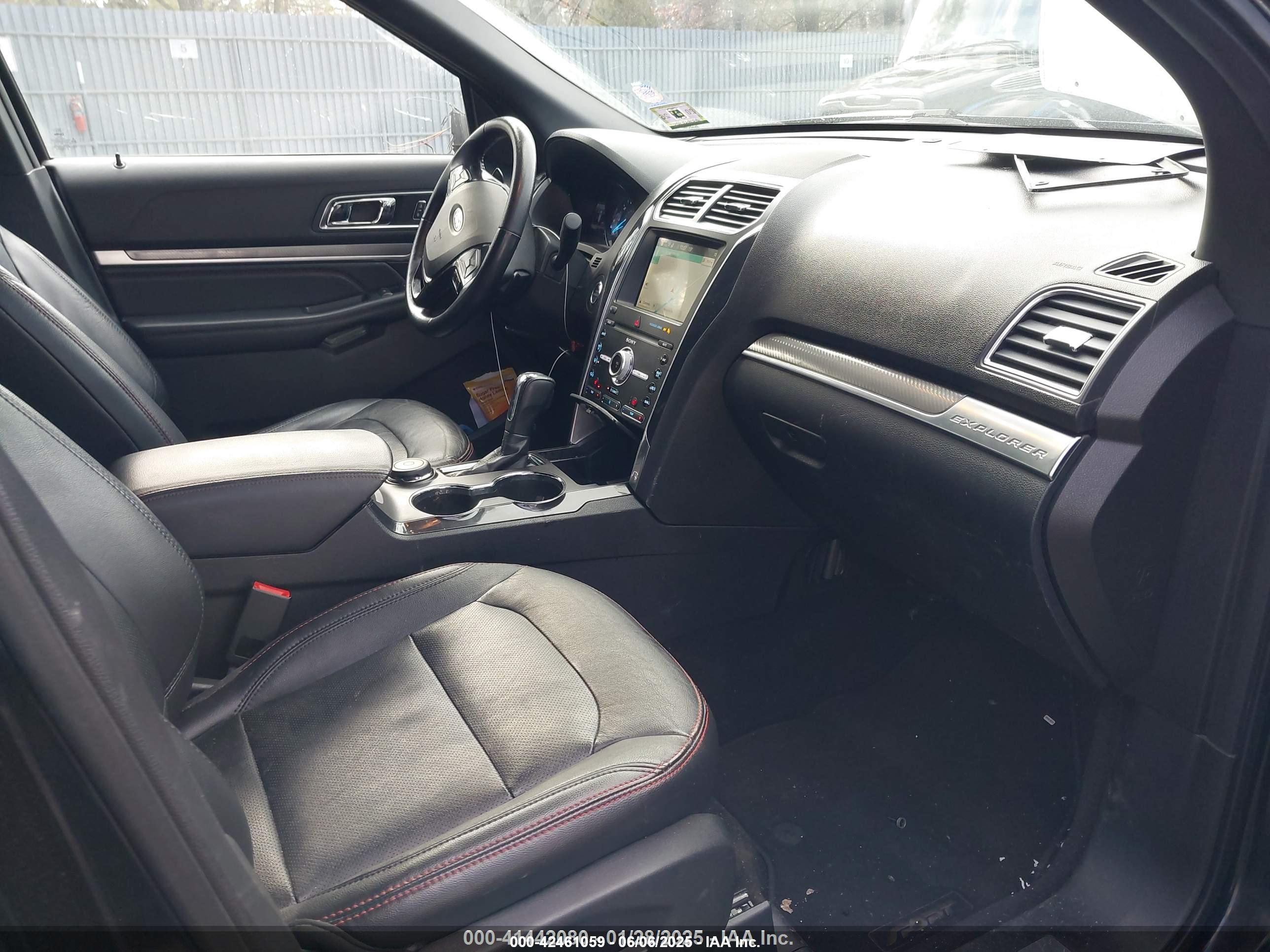 FORD EXPLORER image 5