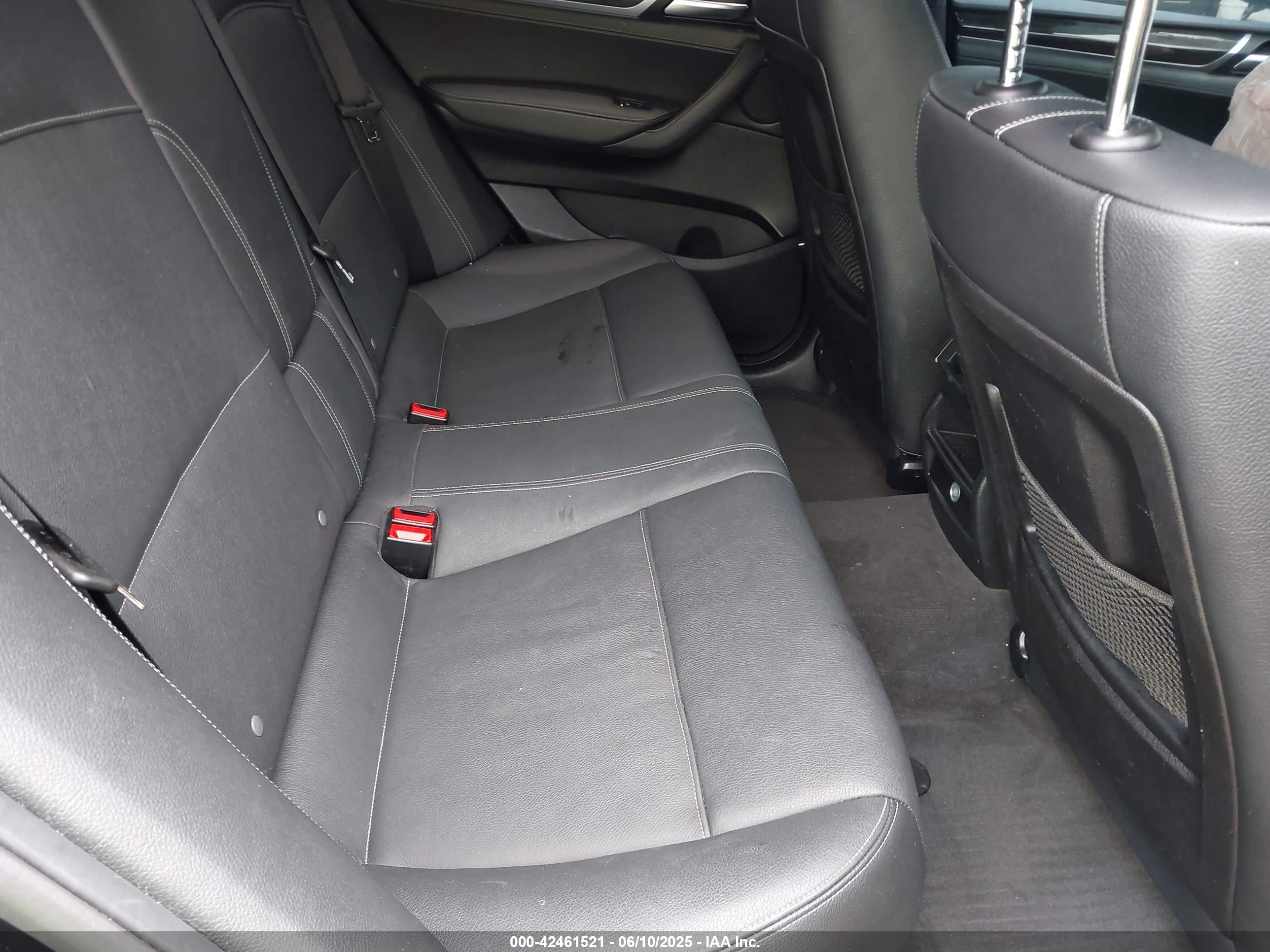 BMW X4 image 8