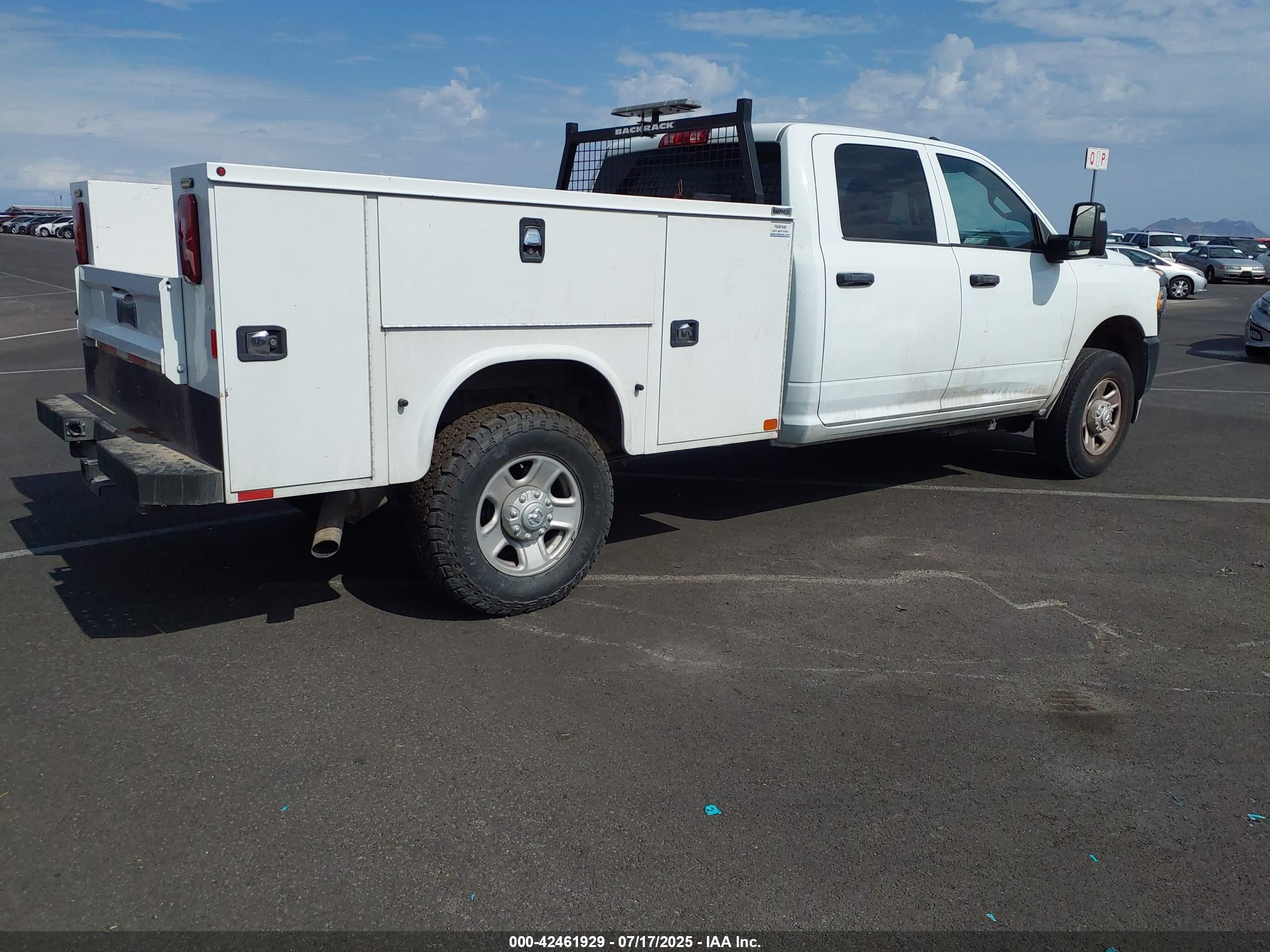 RAM 3500 image 4