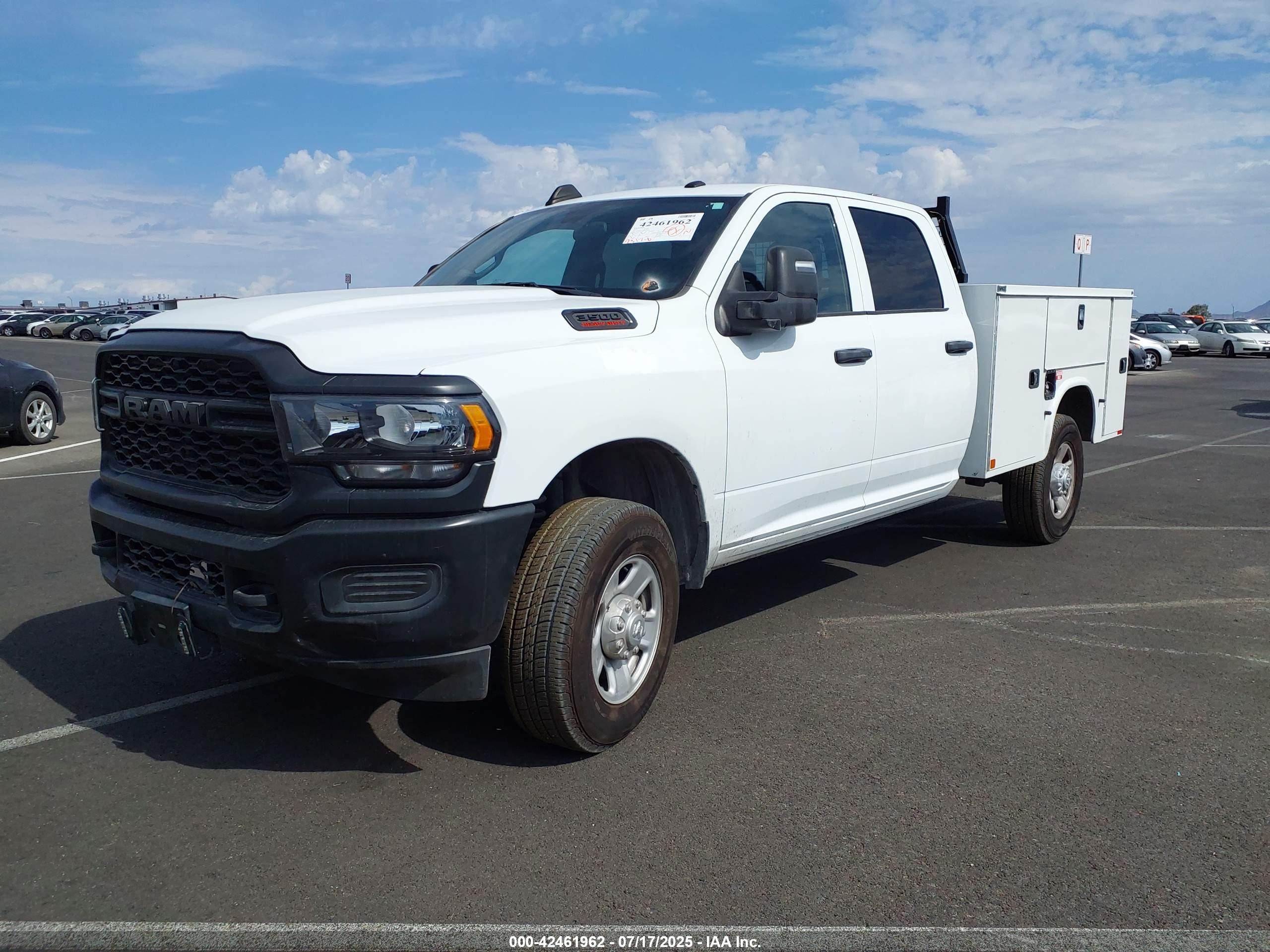 RAM 3500 image 2