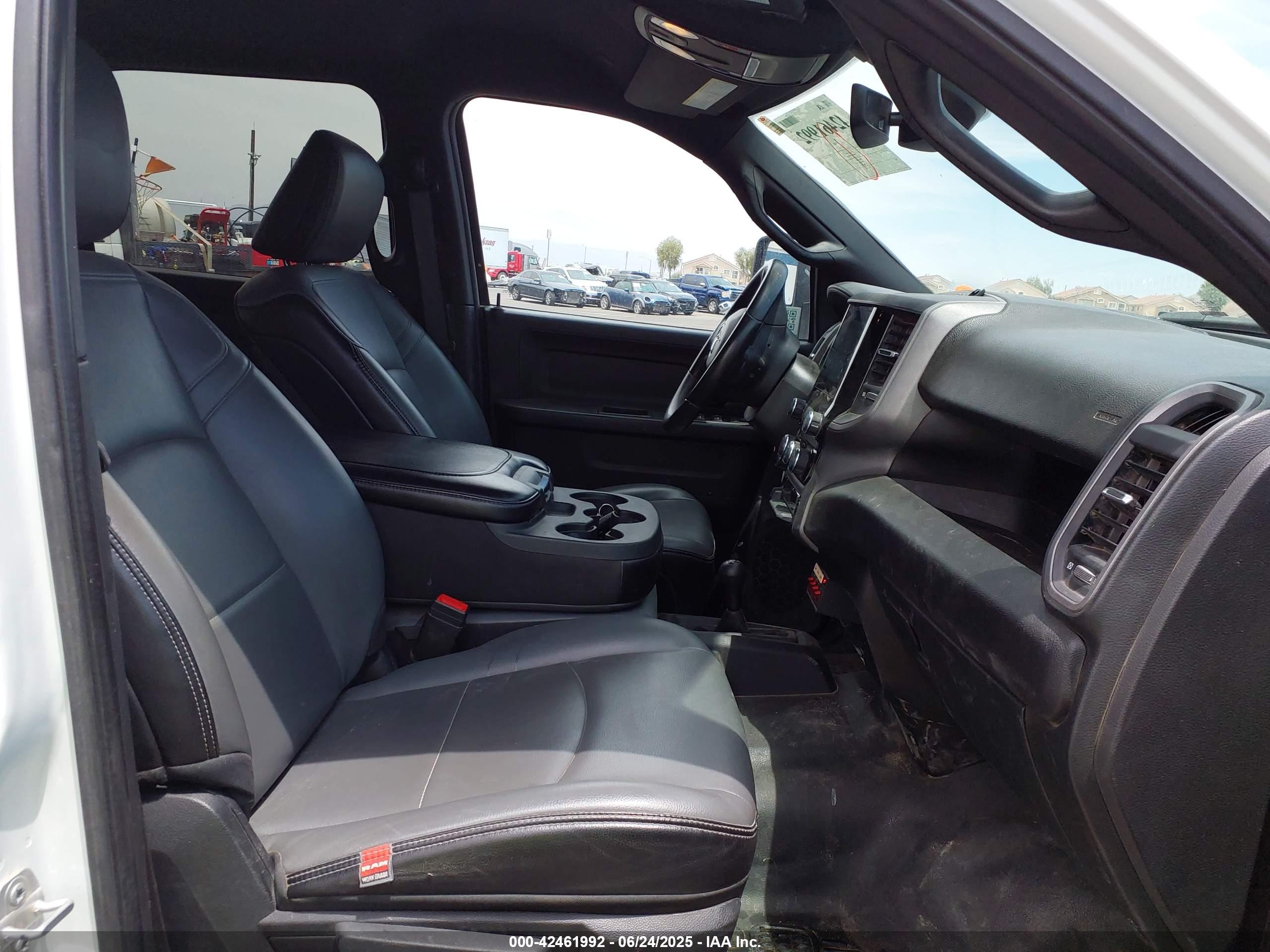 RAM 3500 image 8