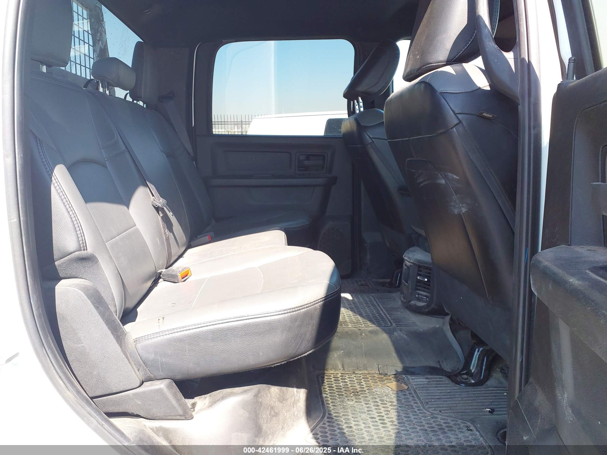 RAM 3500 image 8