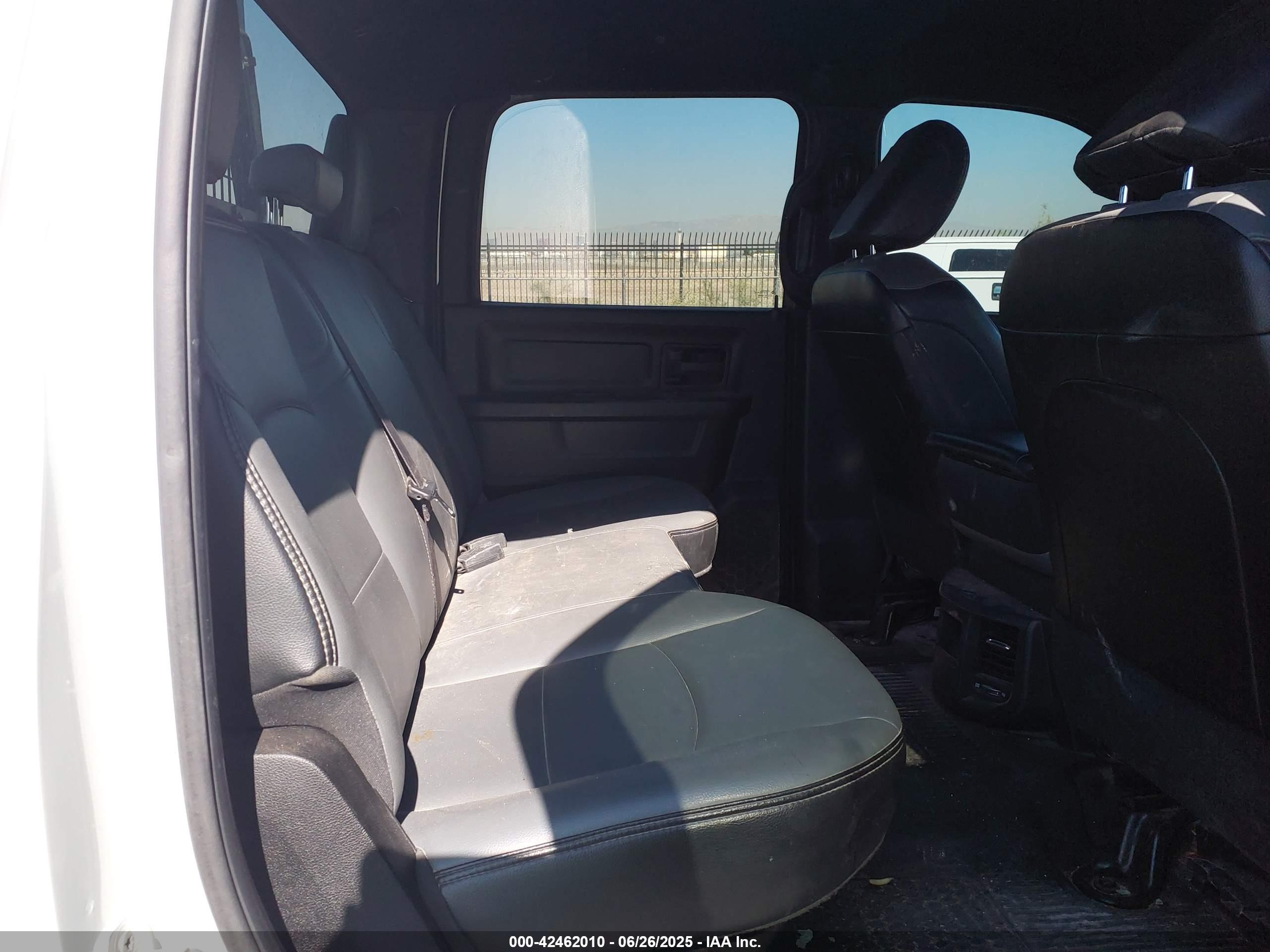 RAM 3500 image 8