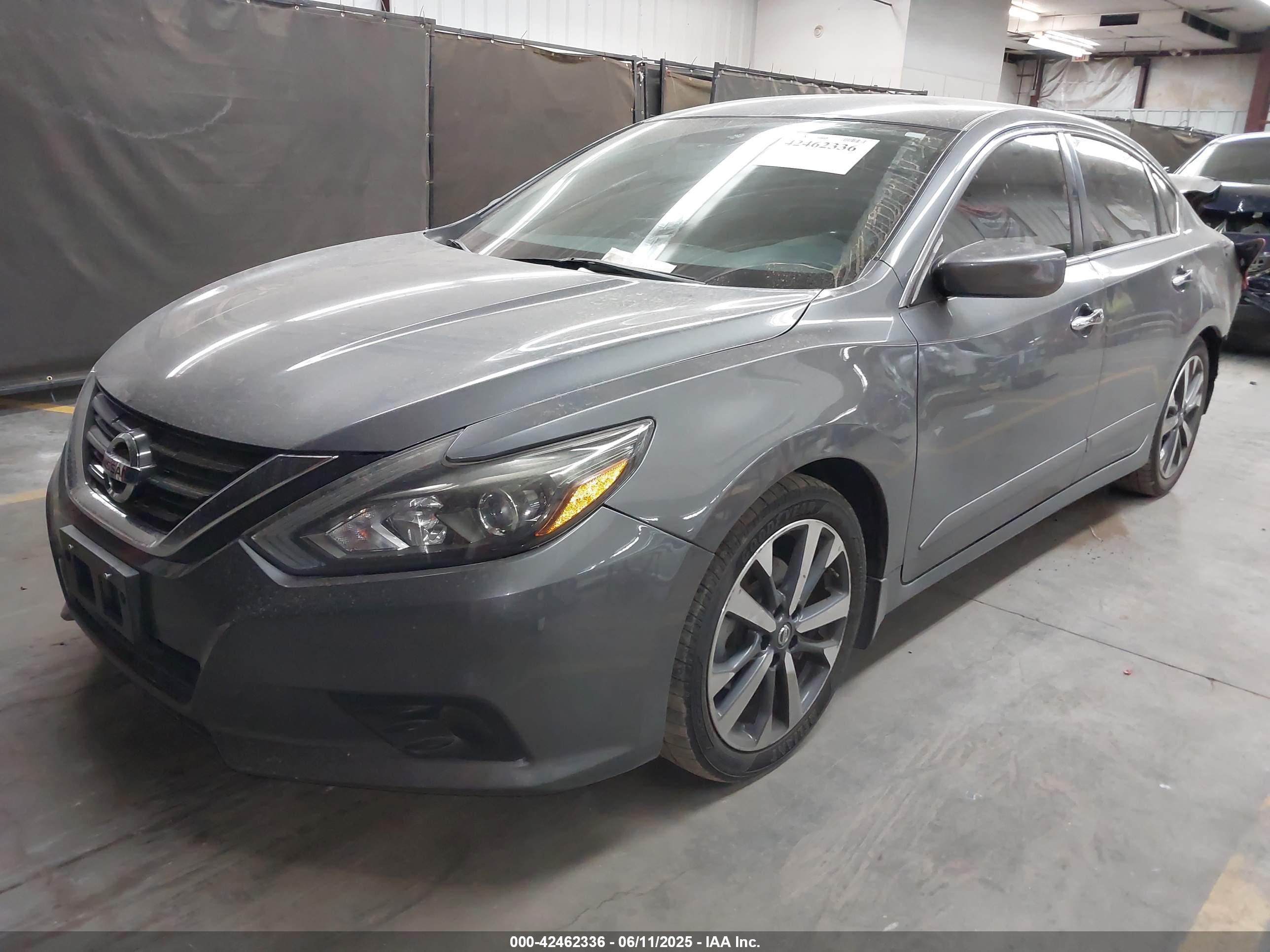 NISSAN ALTIMA image 2