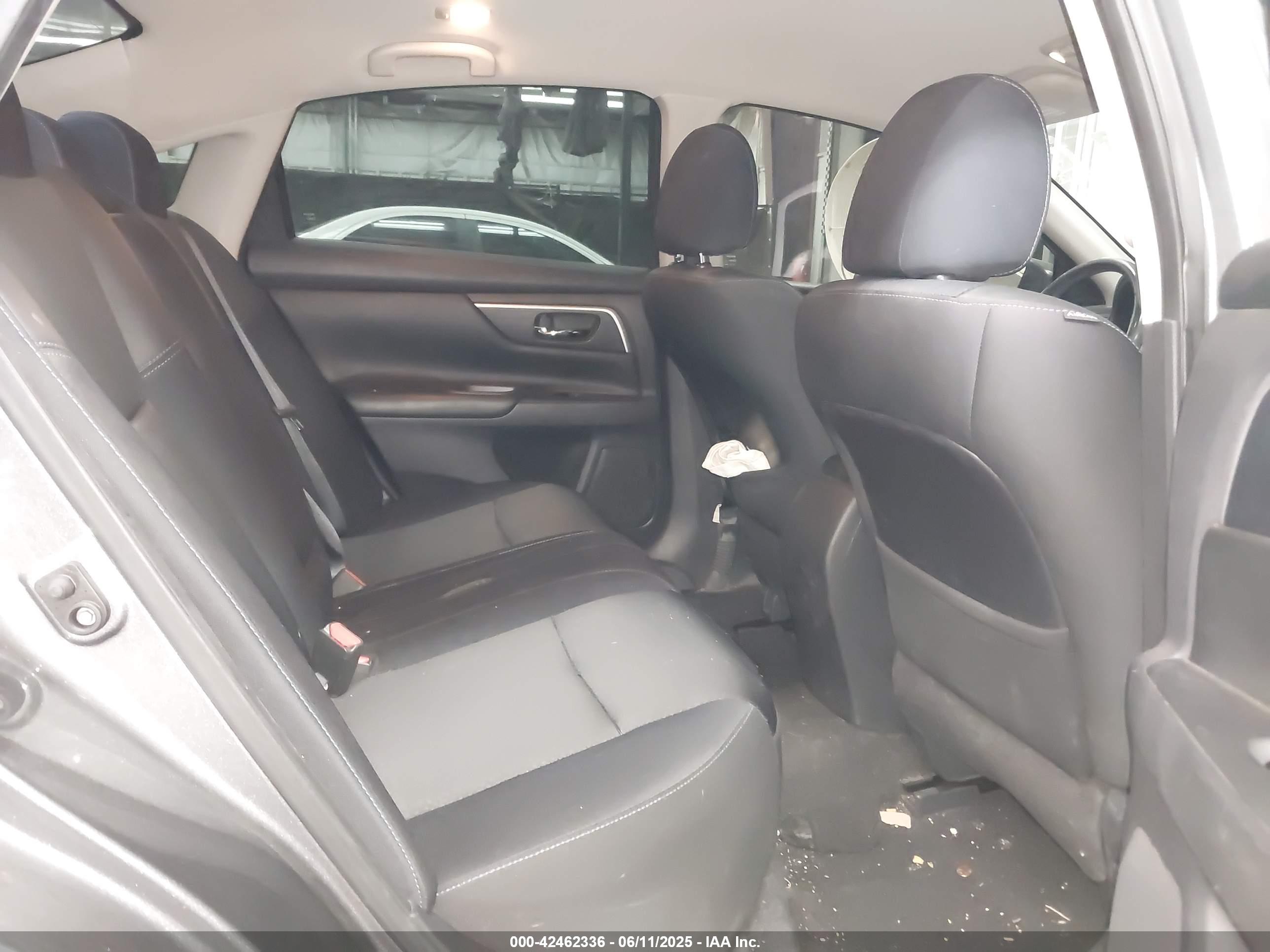NISSAN ALTIMA image 8