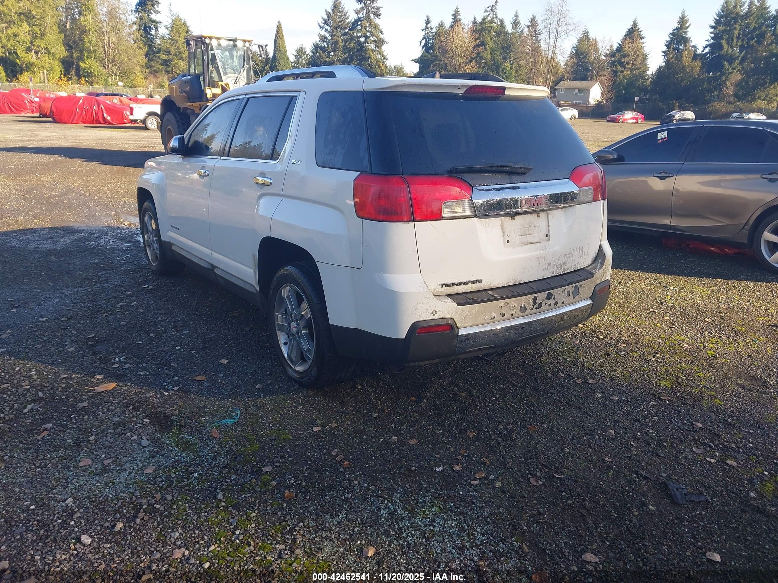 GMC TERRAIN image 3