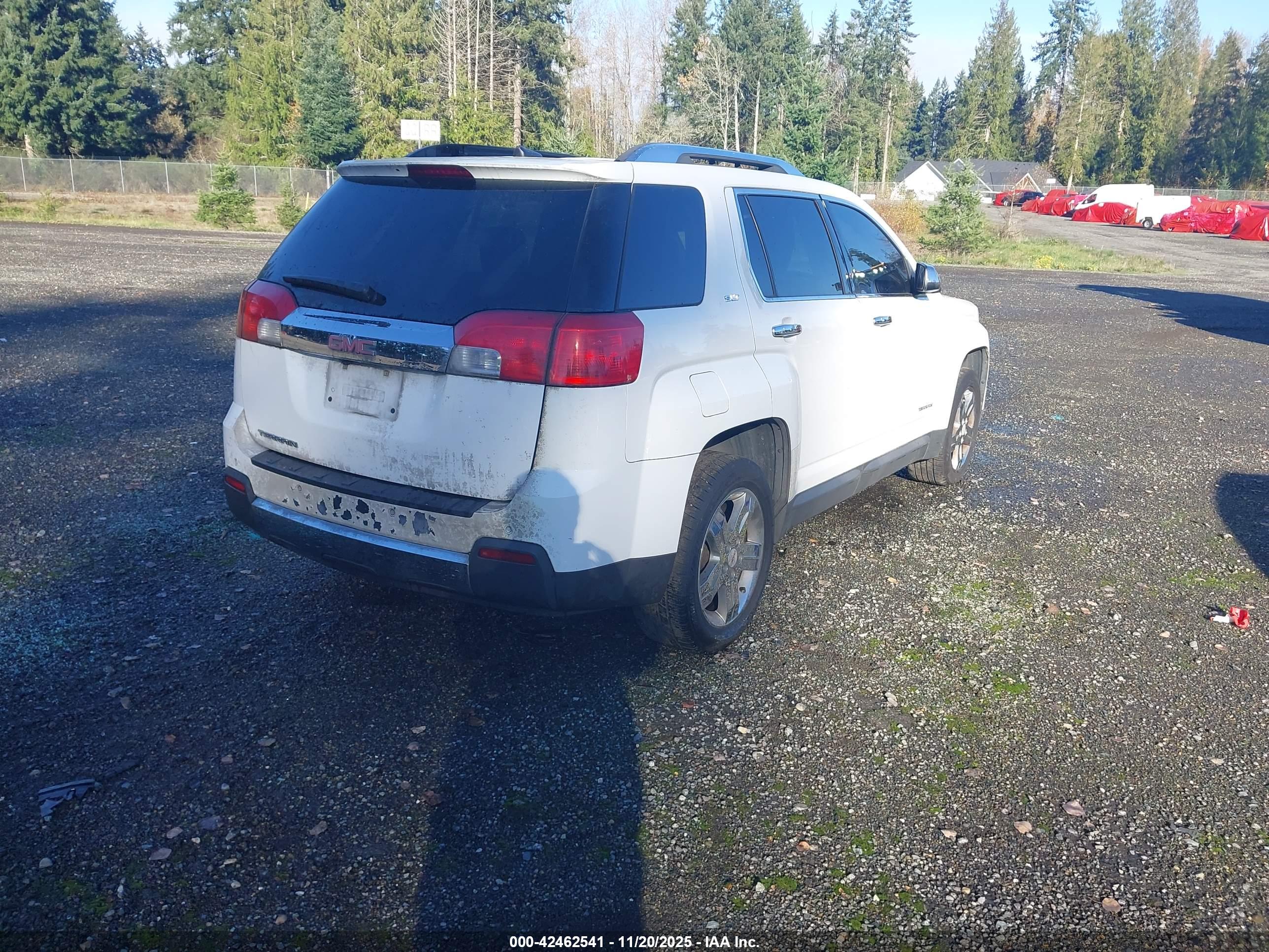GMC TERRAIN image 4