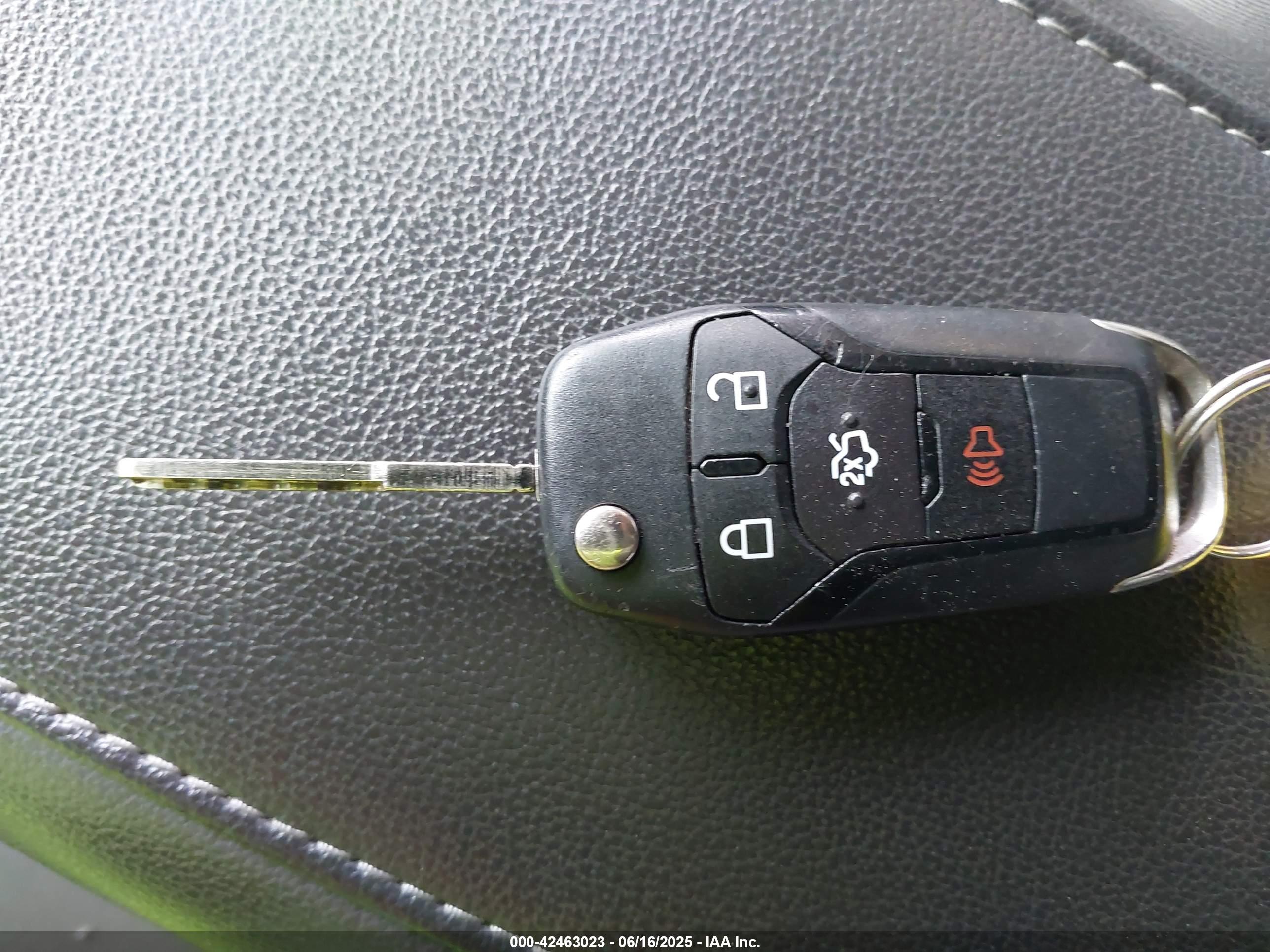 FORD FUSION image 11
