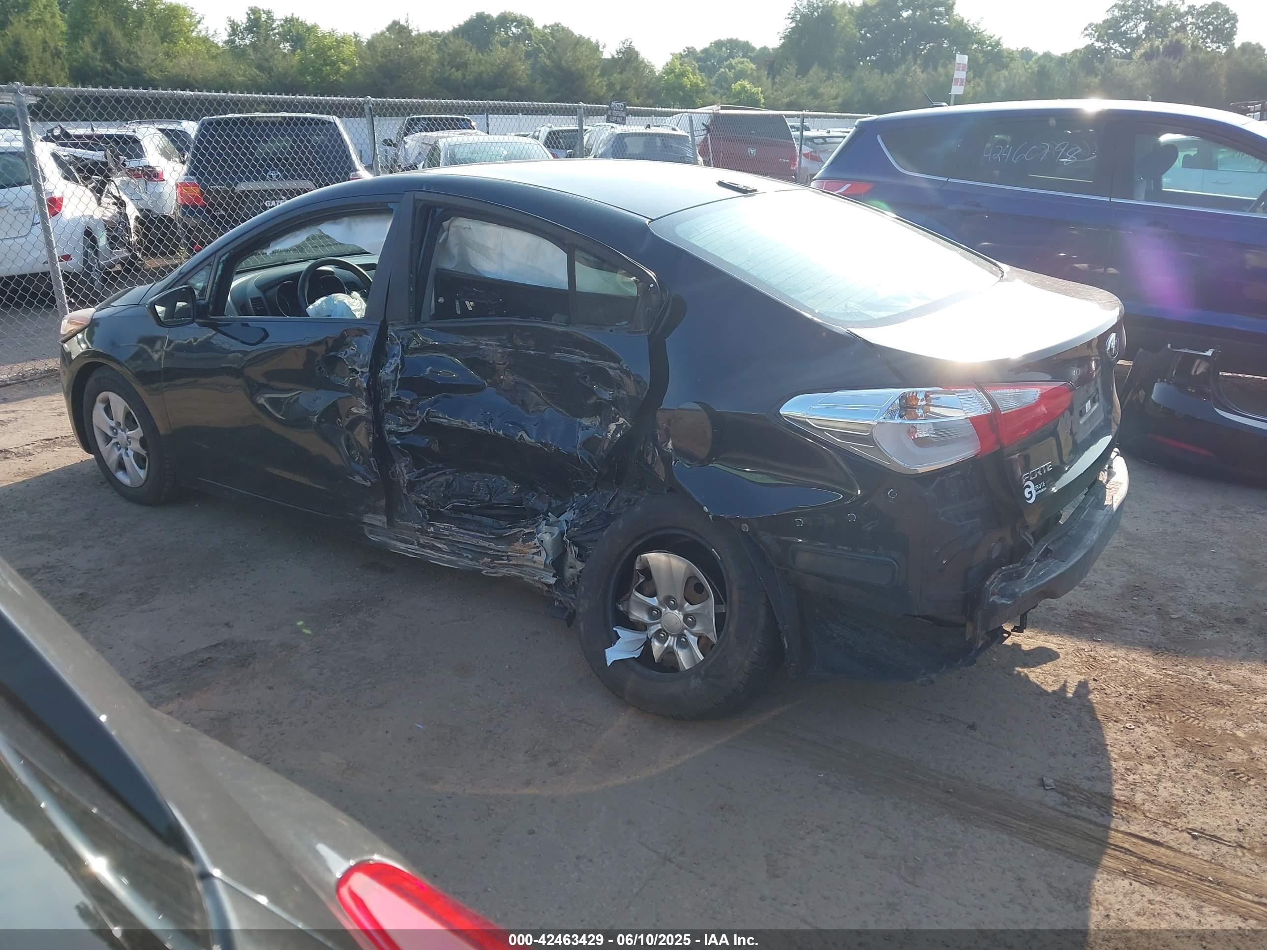 KIA FORTE image 3