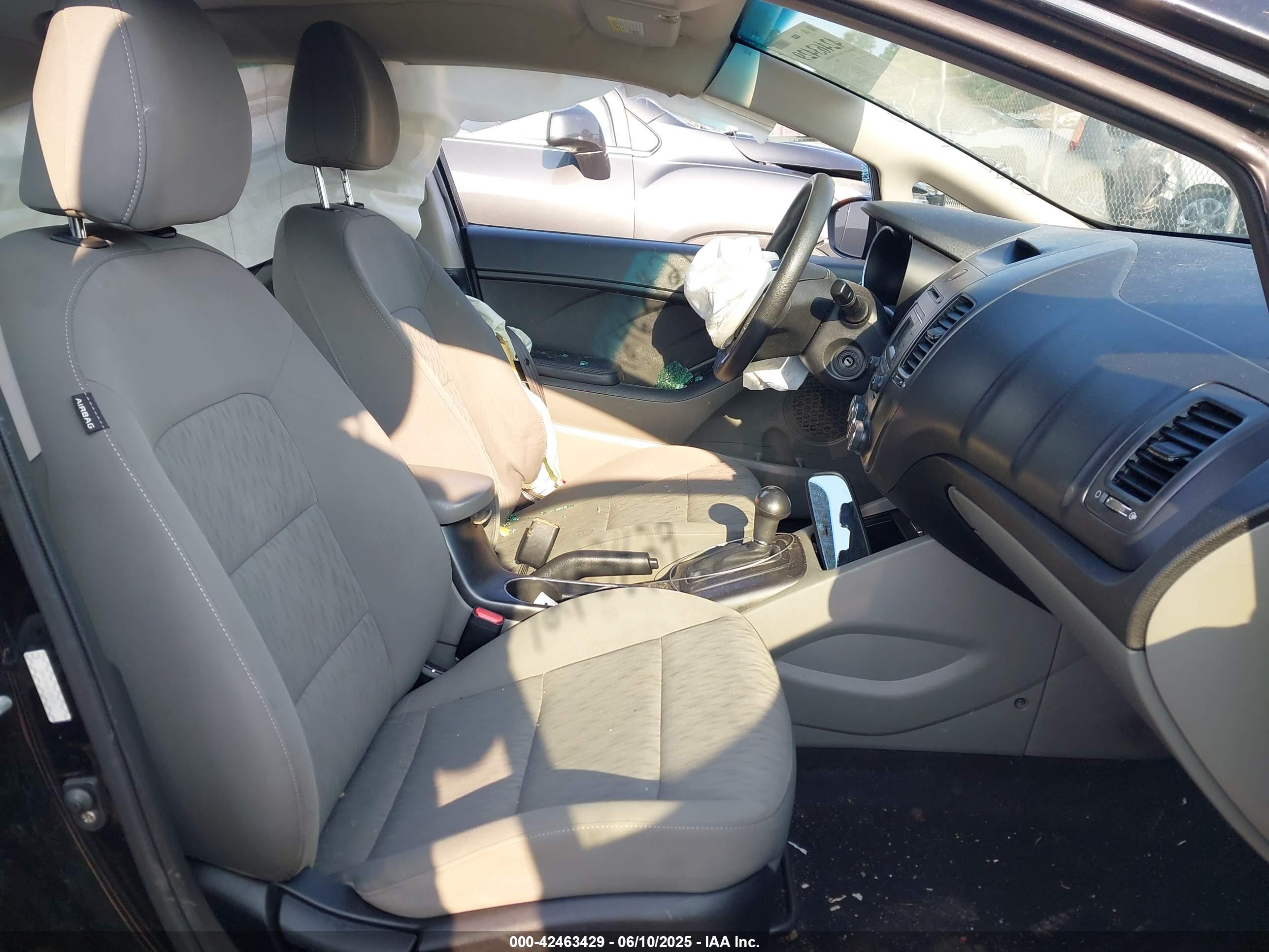KIA FORTE image 5