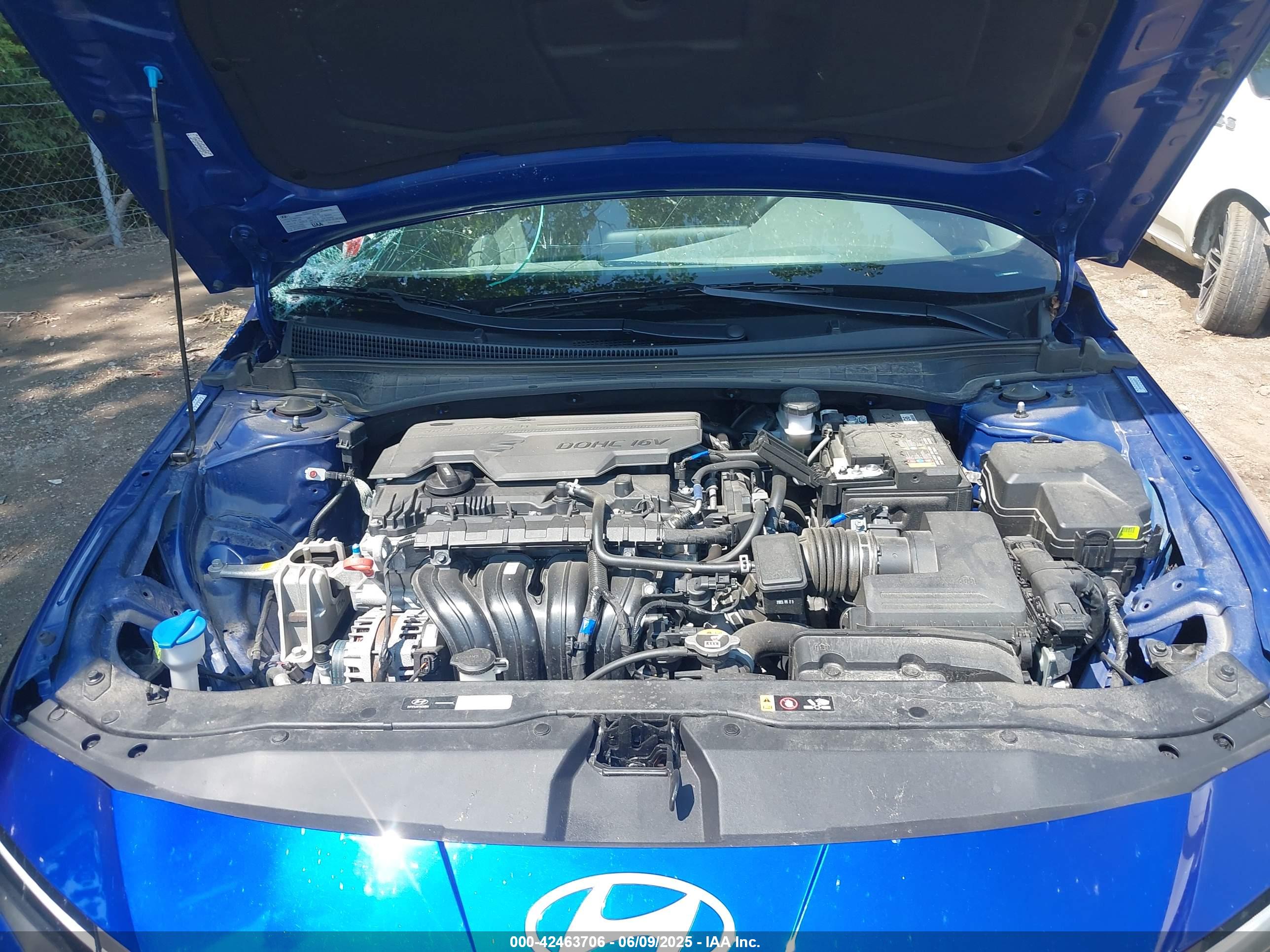 HYUNDAI ELANTRA image 10