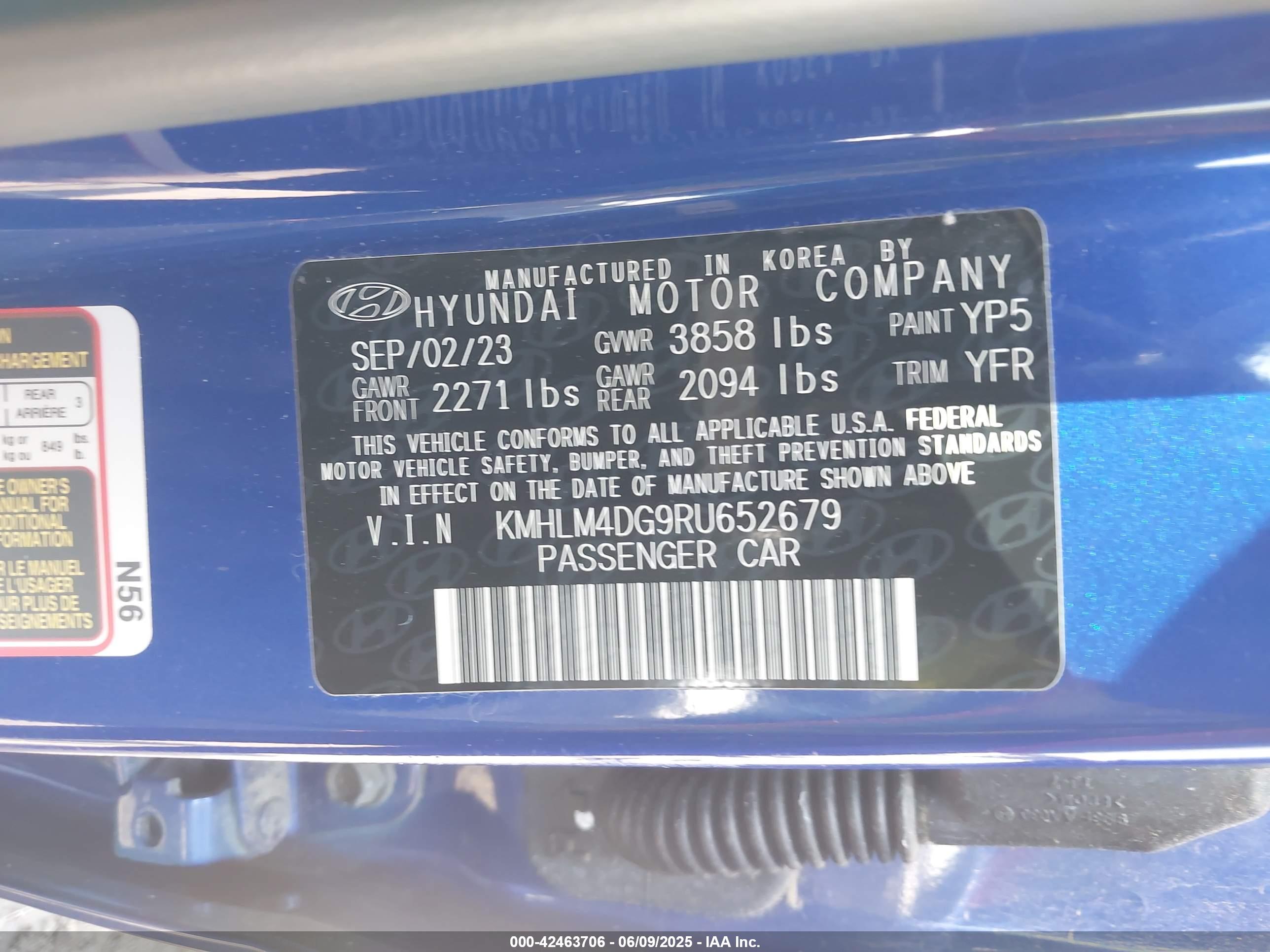 HYUNDAI ELANTRA image 9