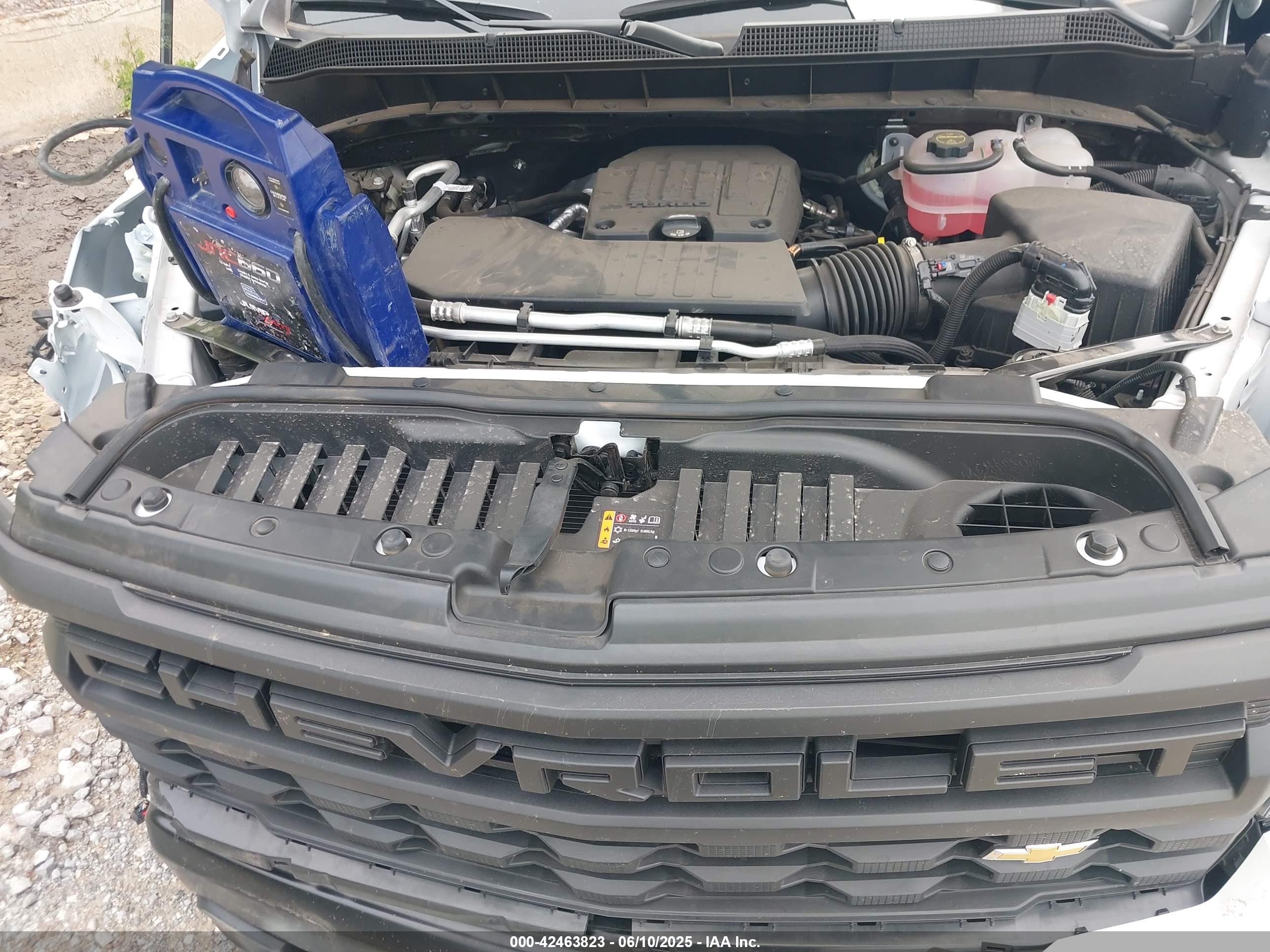 CHEVROLET SILVERADO image 10