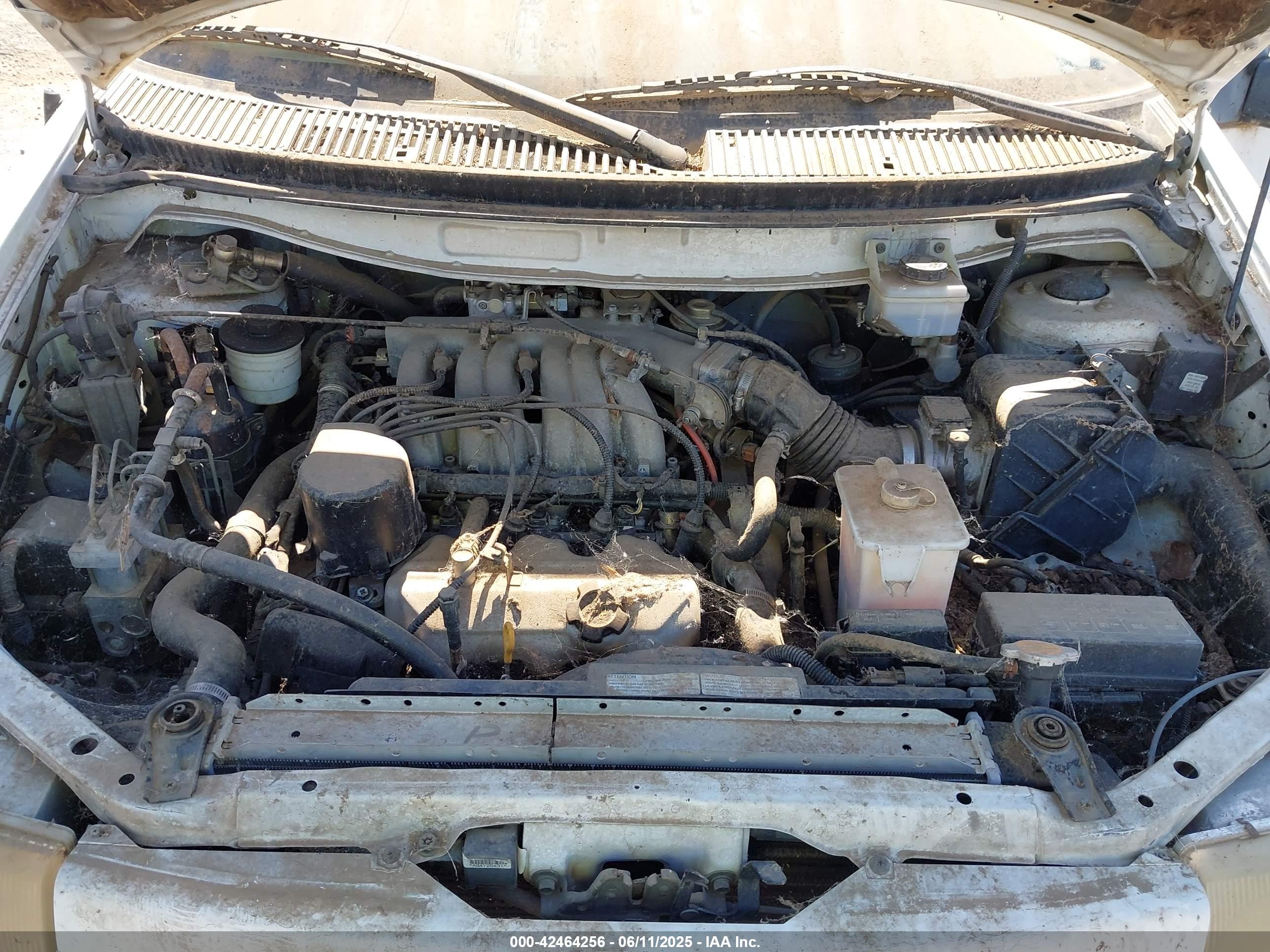 NISSAN QUEST image 10