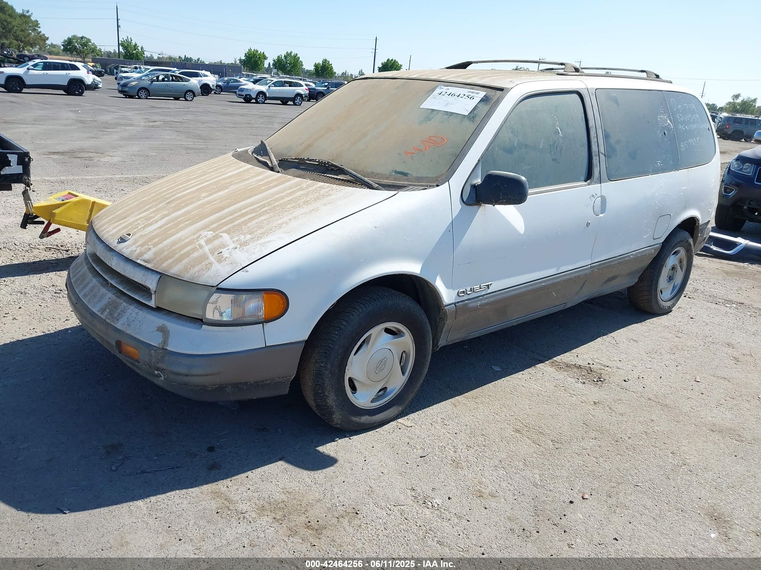 NISSAN QUEST image 2