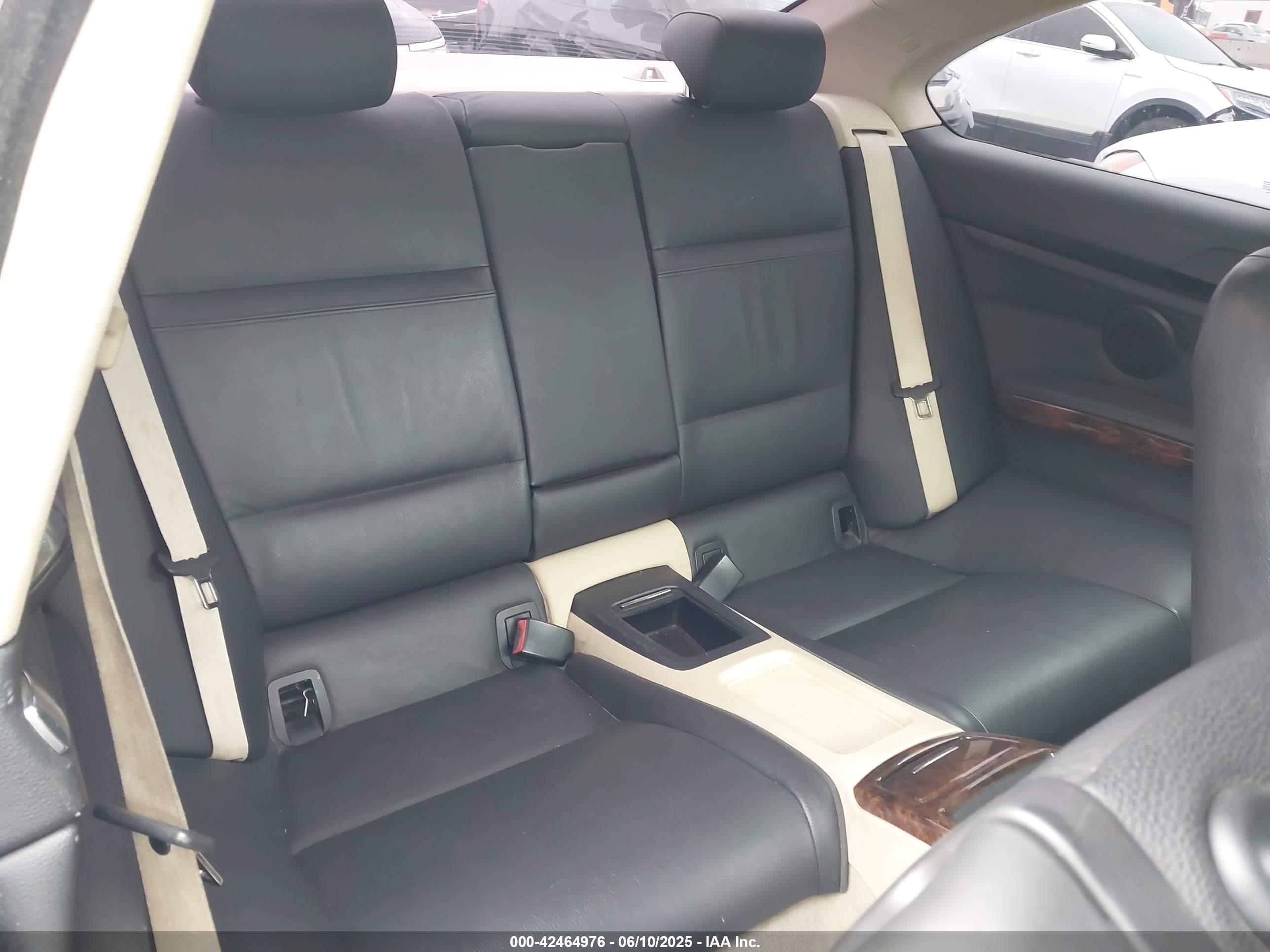 BMW 335I image 8