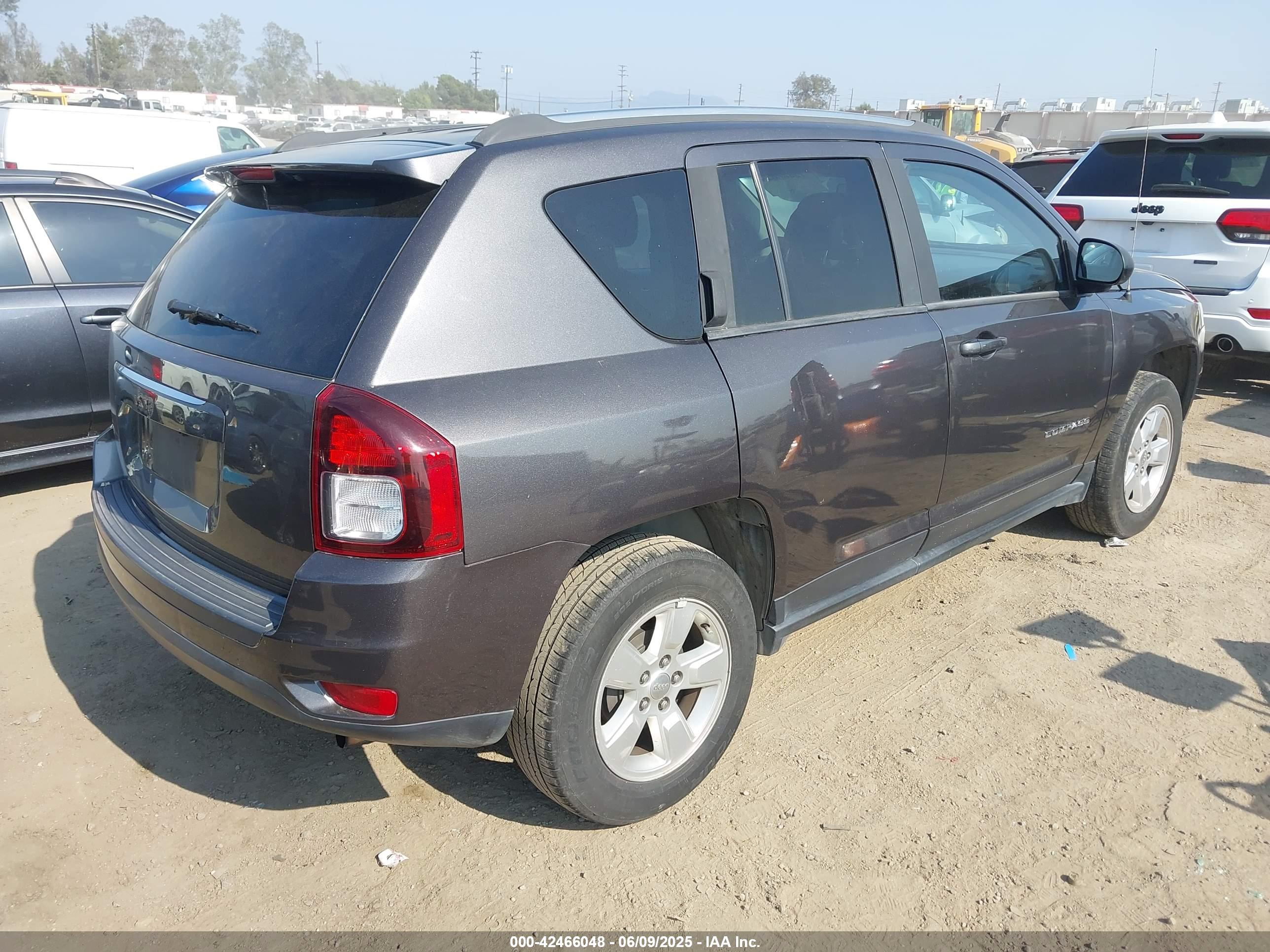 JEEP COMPASS image 4