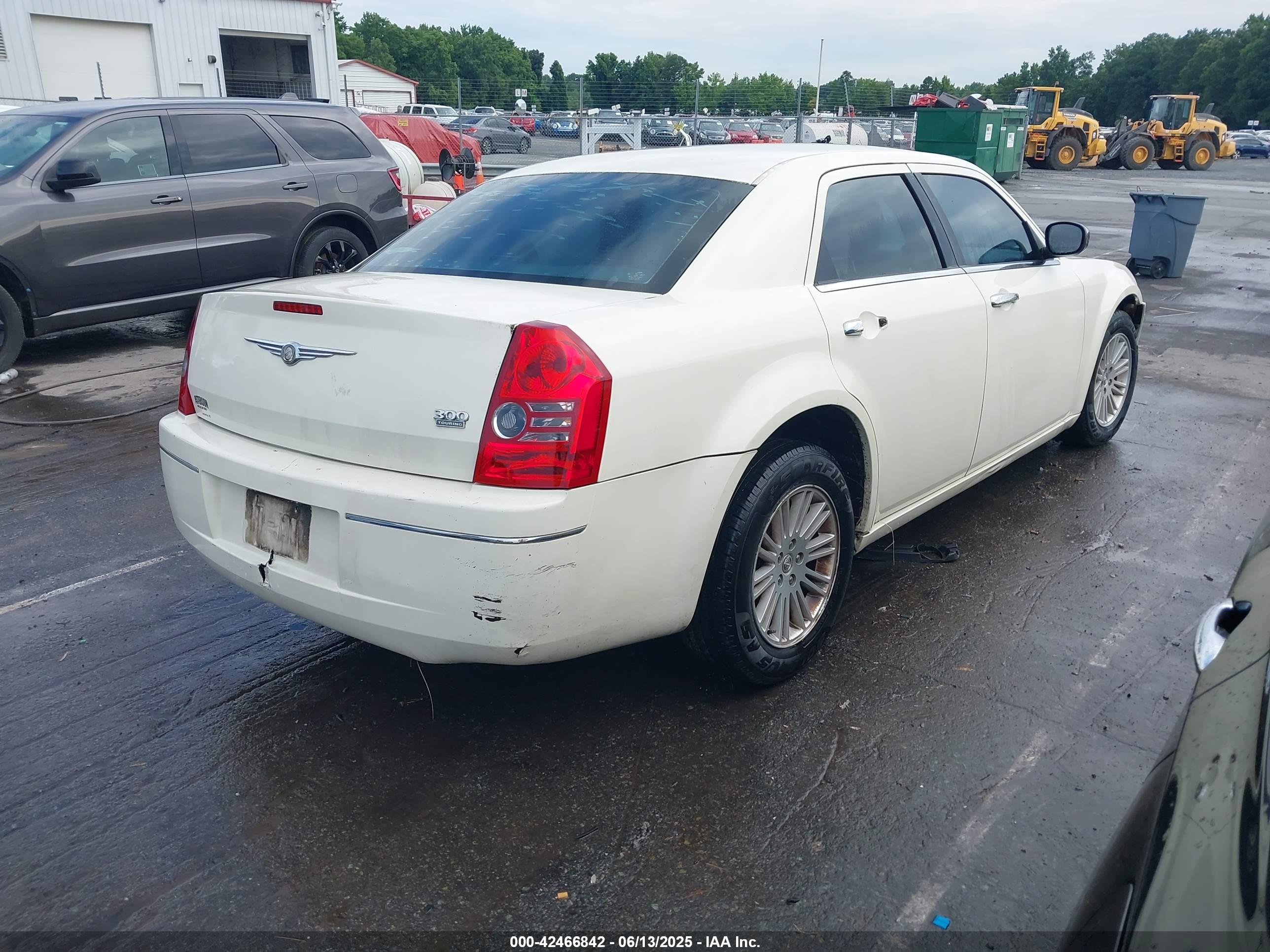 CHRYSLER 300 image 4