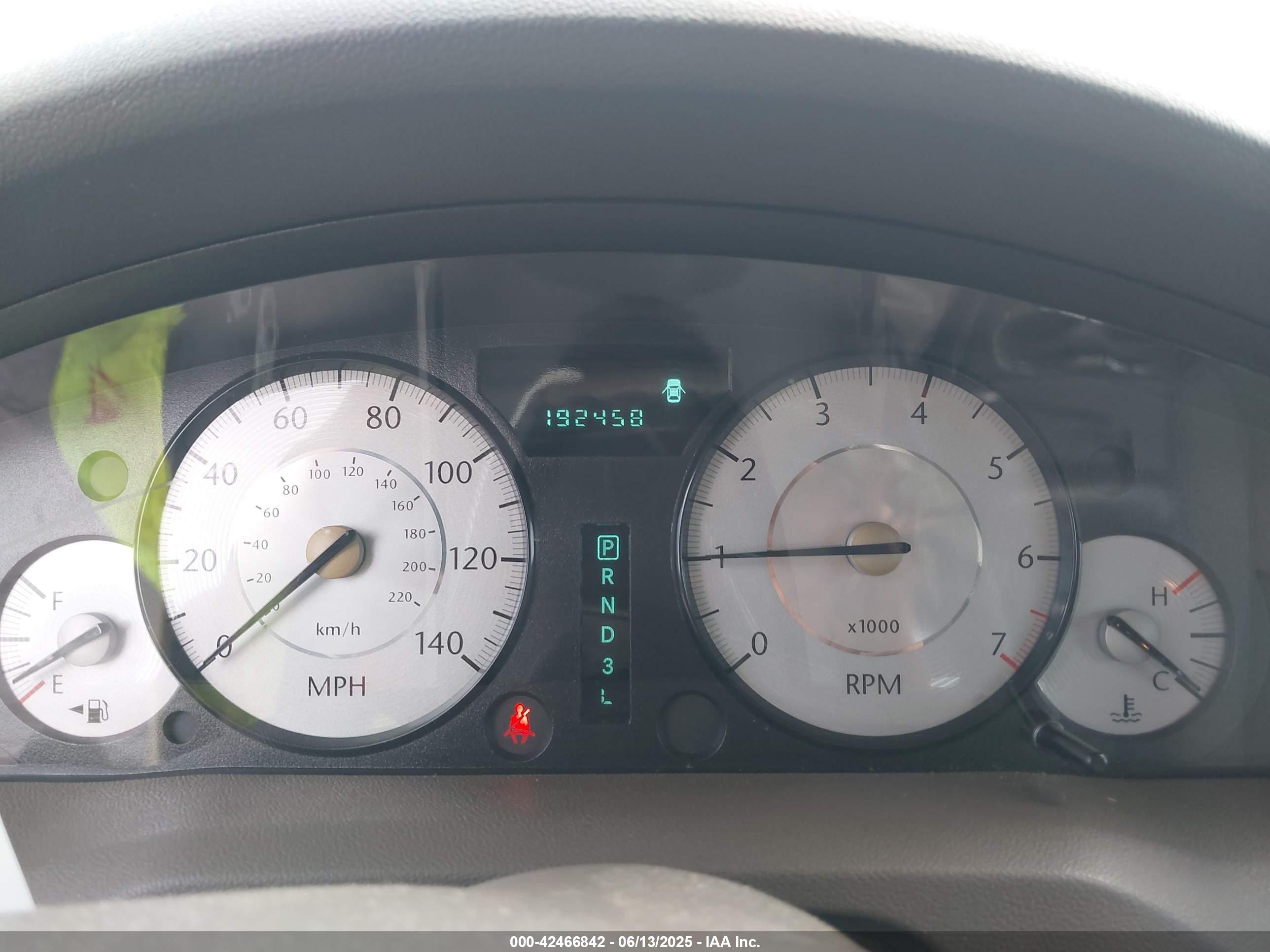 CHRYSLER 300 image 7