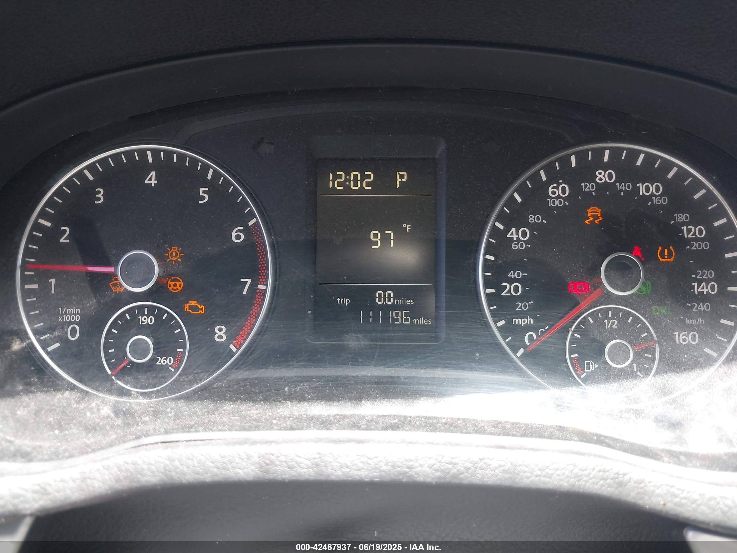 VOLKSWAGEN PASSAT image 7