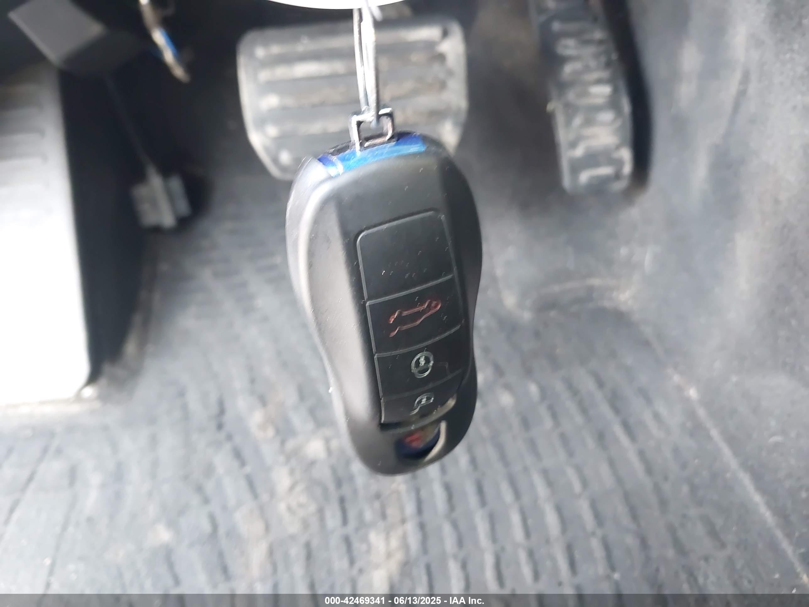 PORSCHE CAYENNE image 11