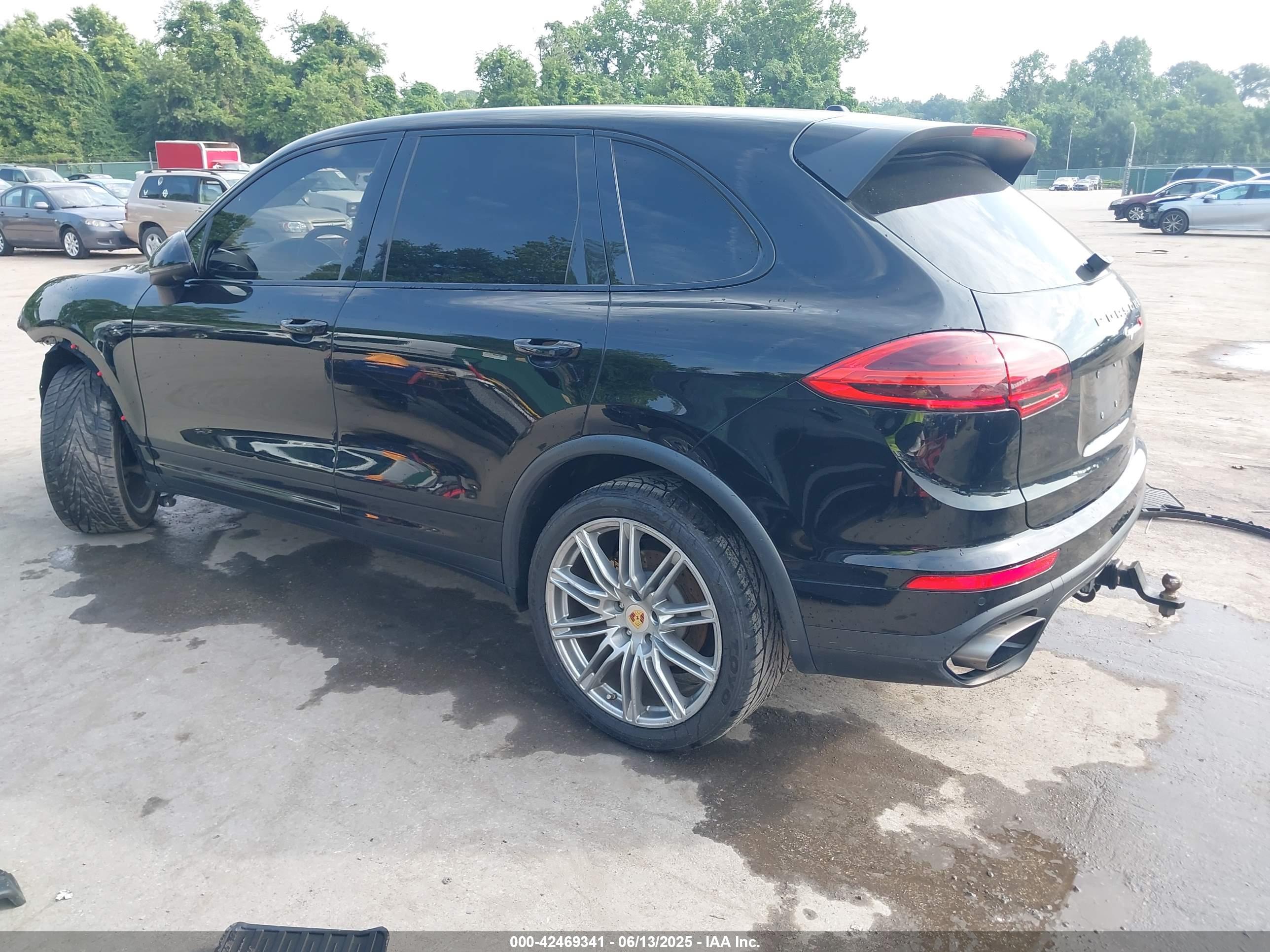 PORSCHE CAYENNE image 3
