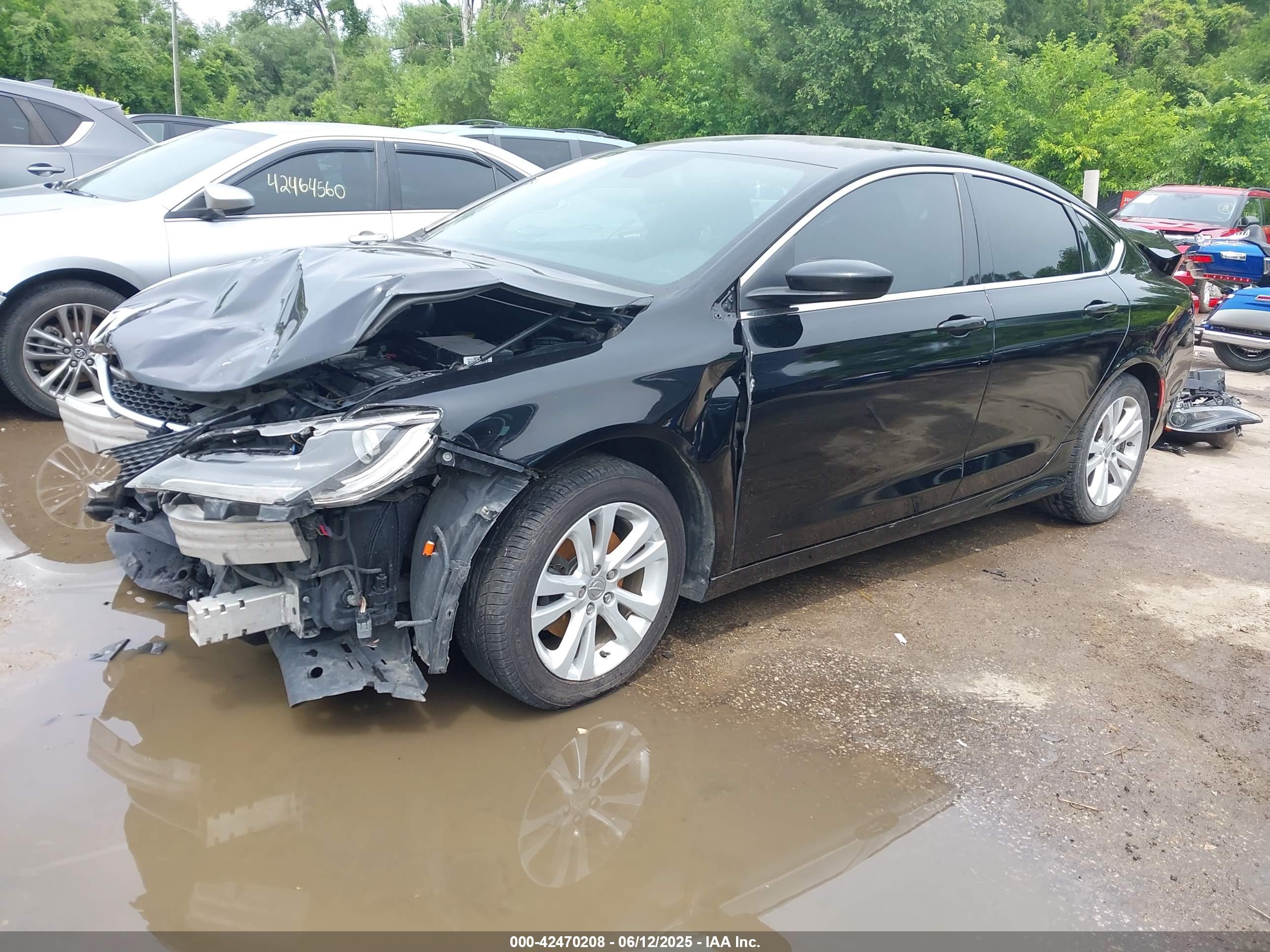 CHRYSLER 200 image 2