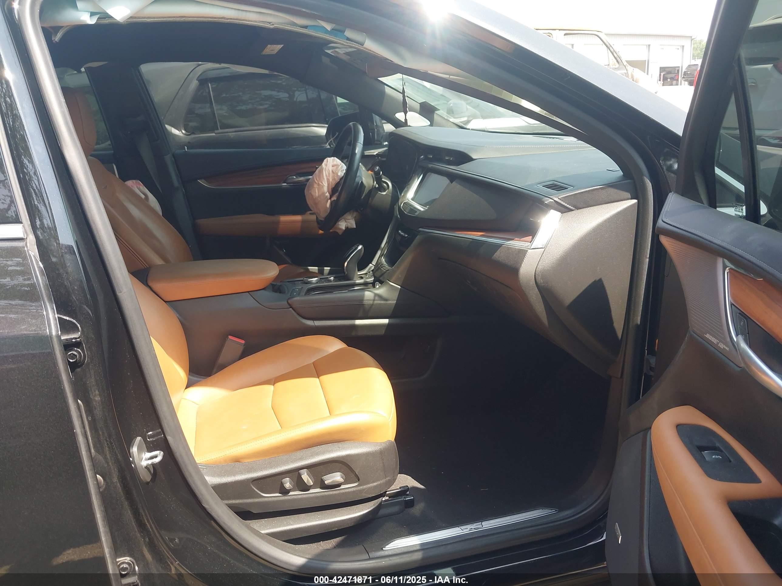 CADILLAC XT5 image 5