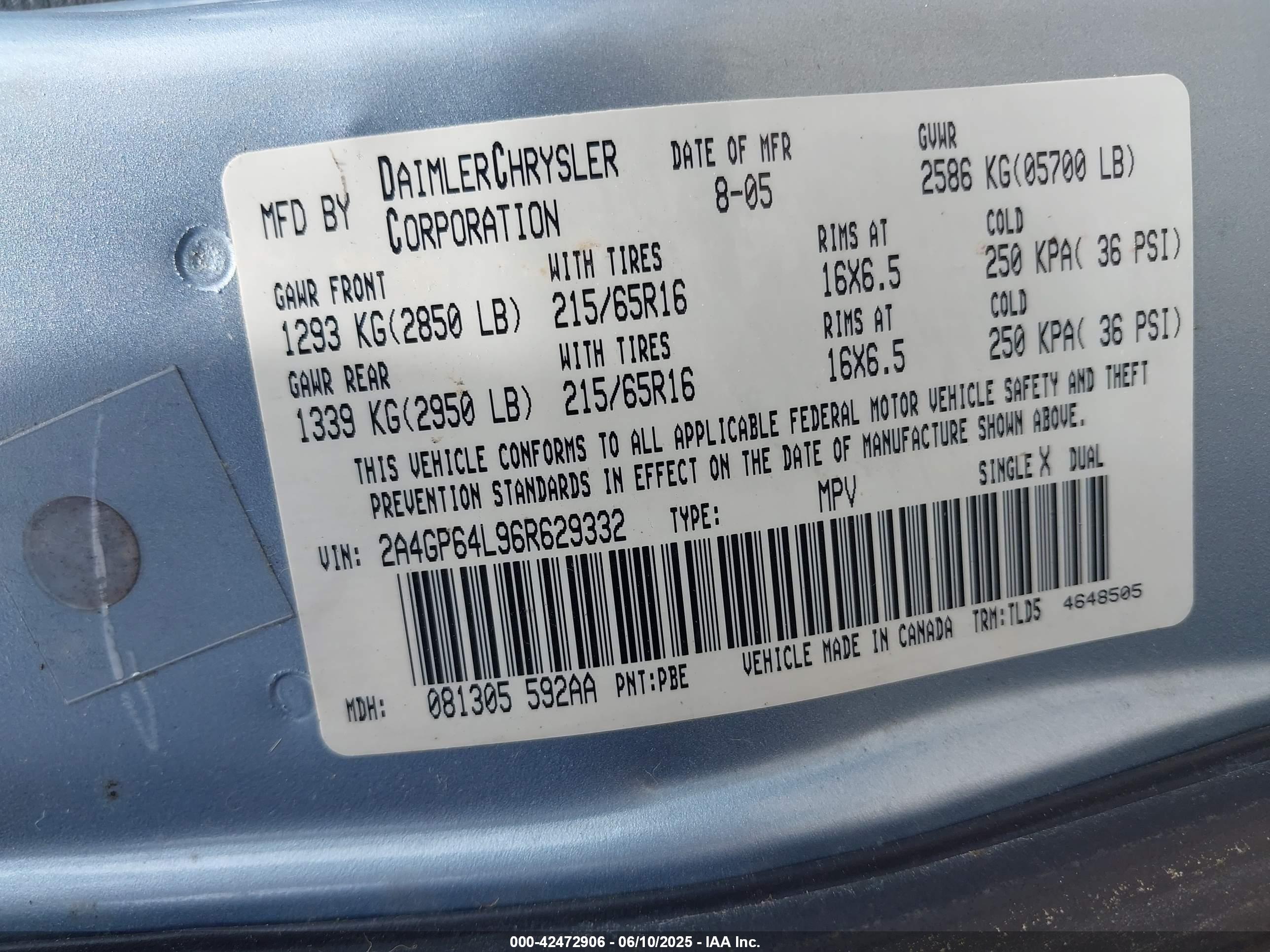 CHRYSLER TOWN image 9