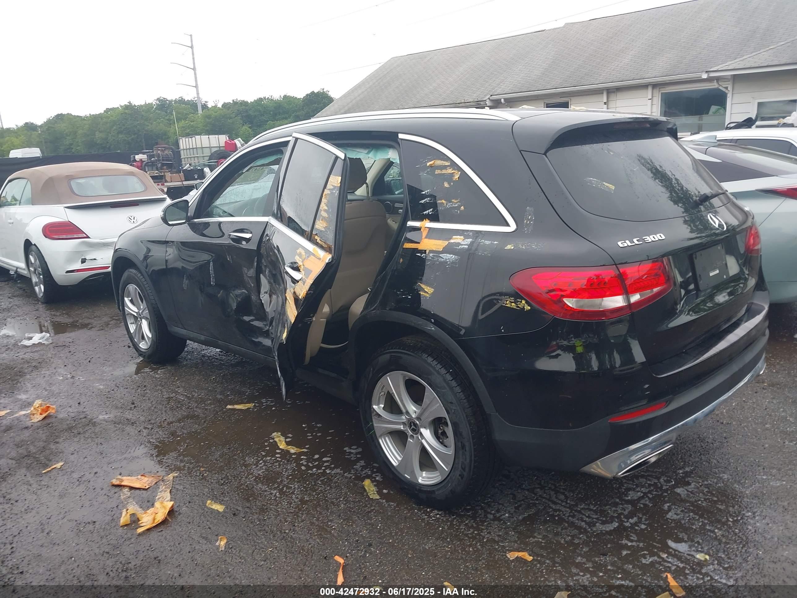 MERCEDES-BENZ GLC image 6