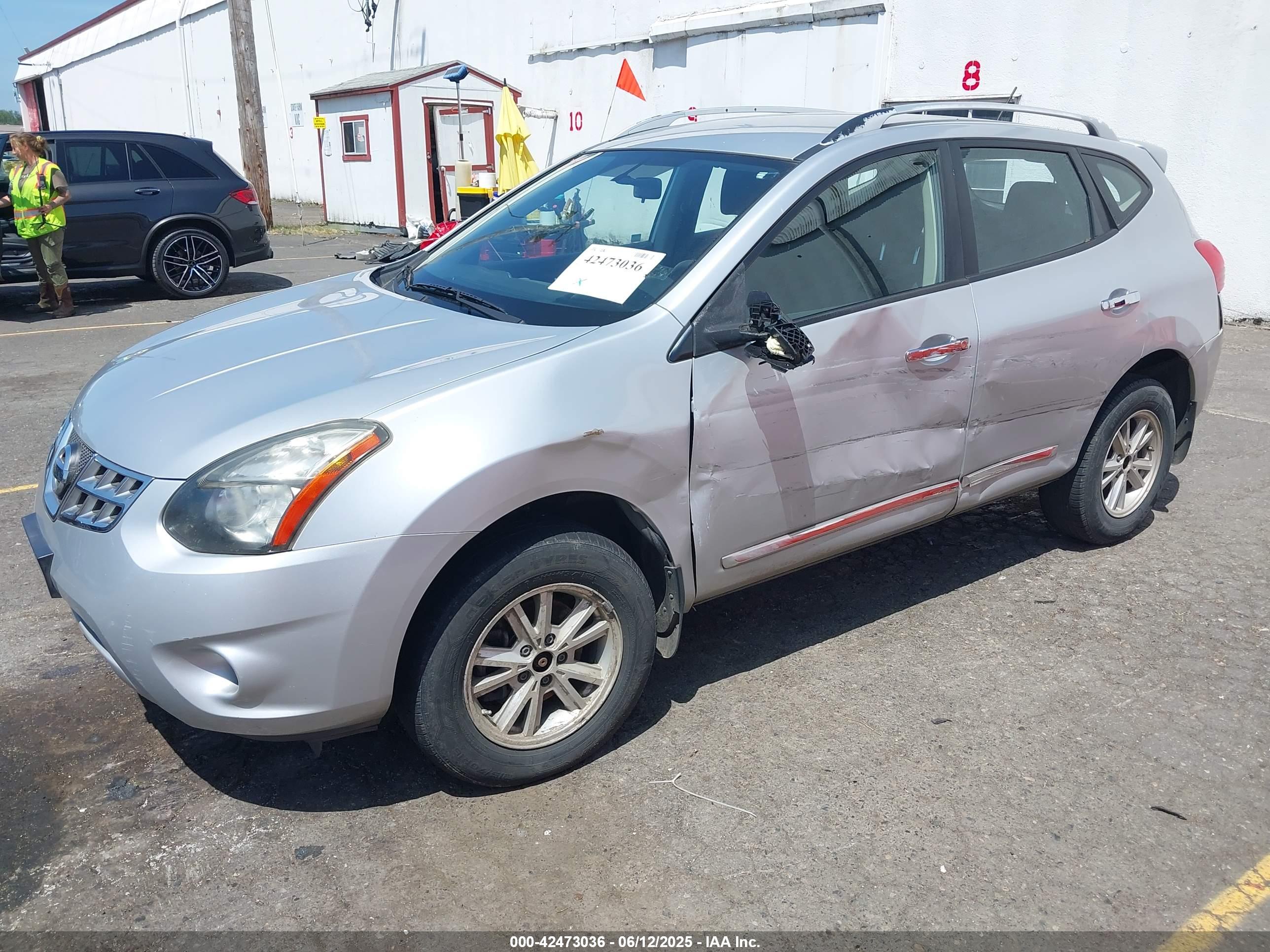 NISSAN ROGUE image 2