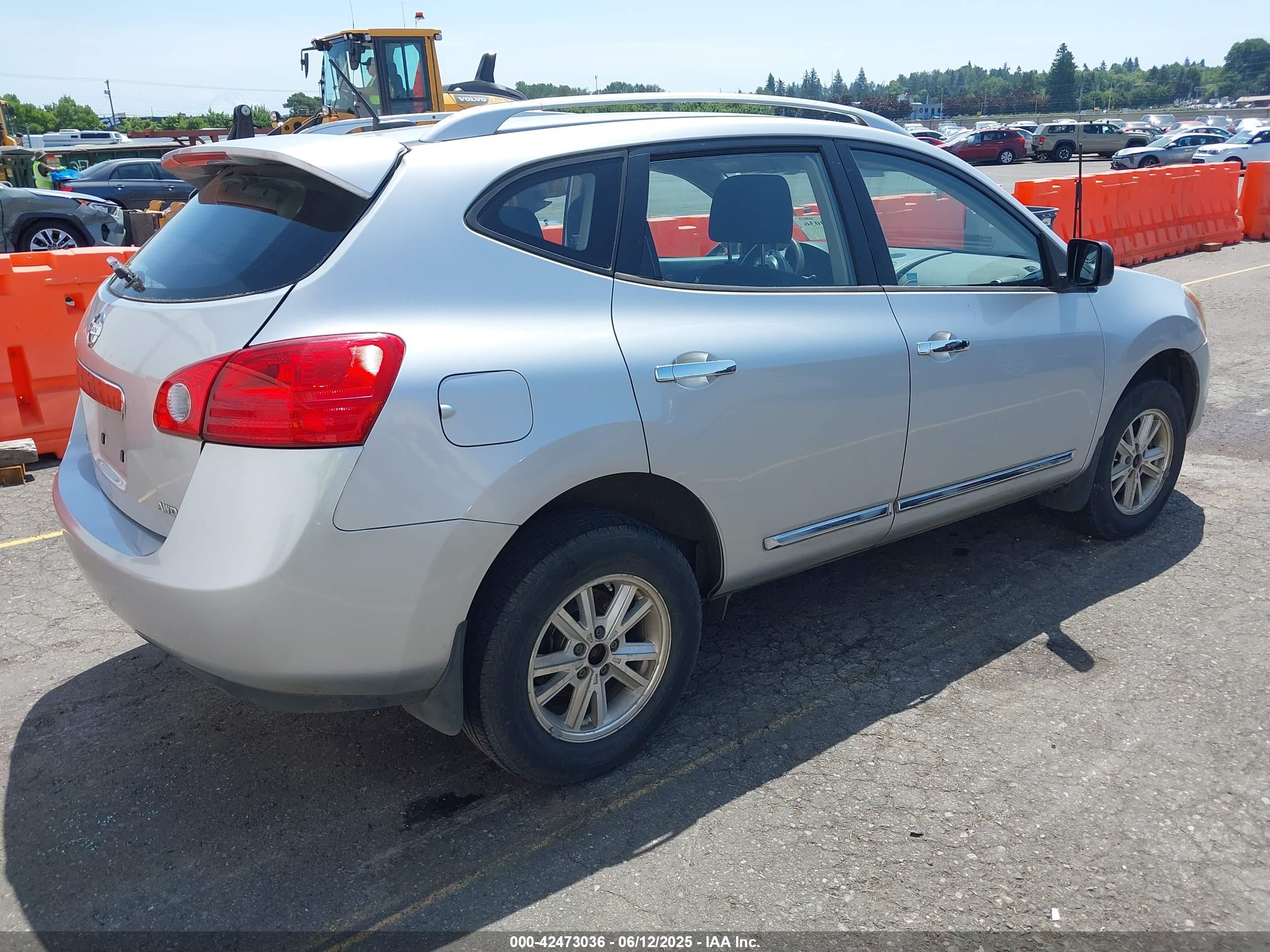 NISSAN ROGUE image 4