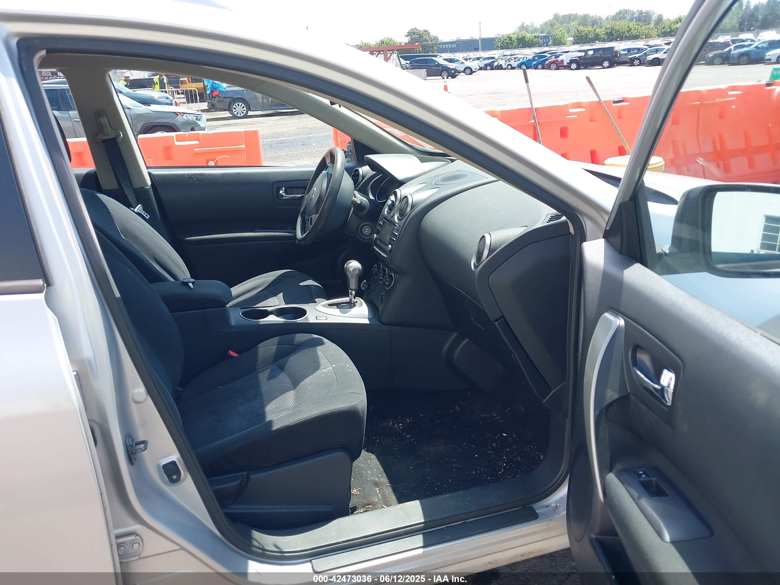NISSAN ROGUE image 5