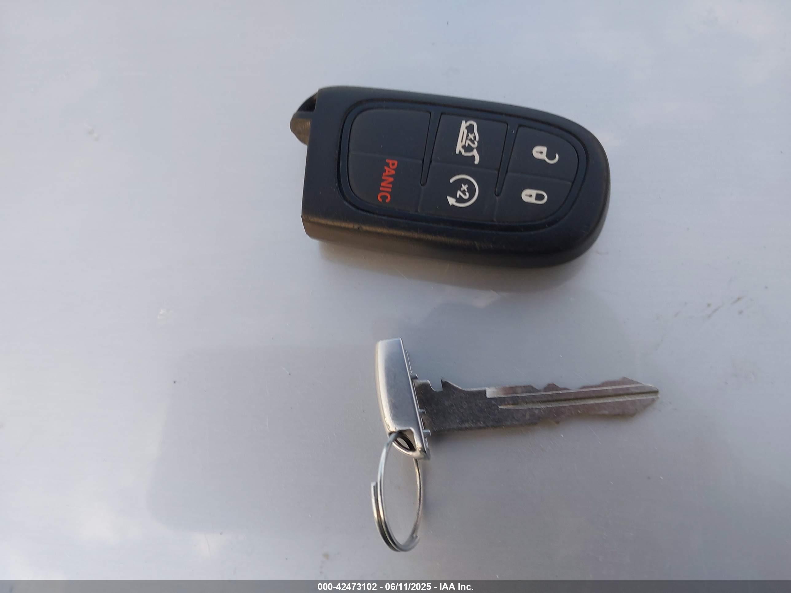 JEEP CHEROKEE image 11