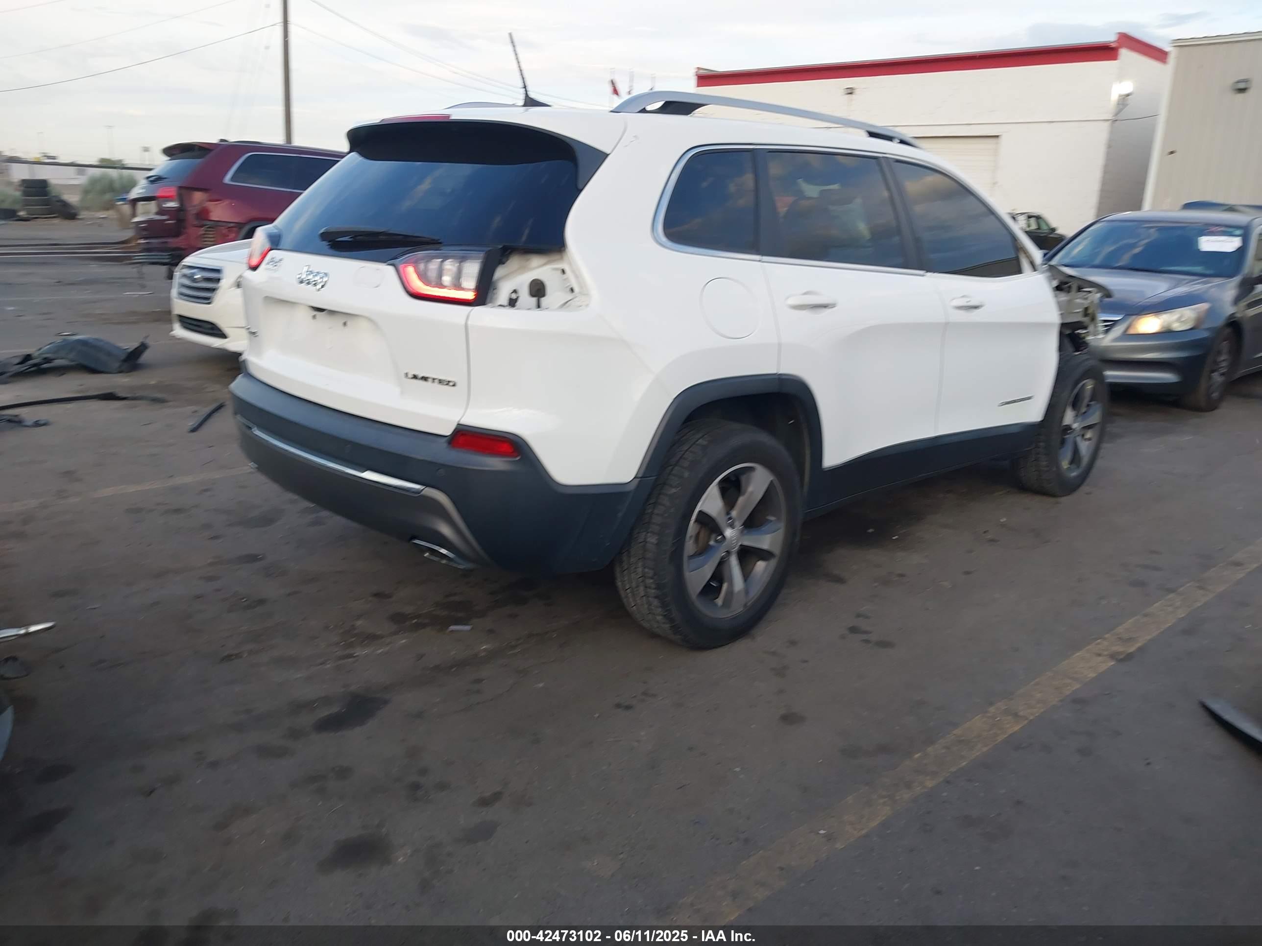 JEEP CHEROKEE image 4