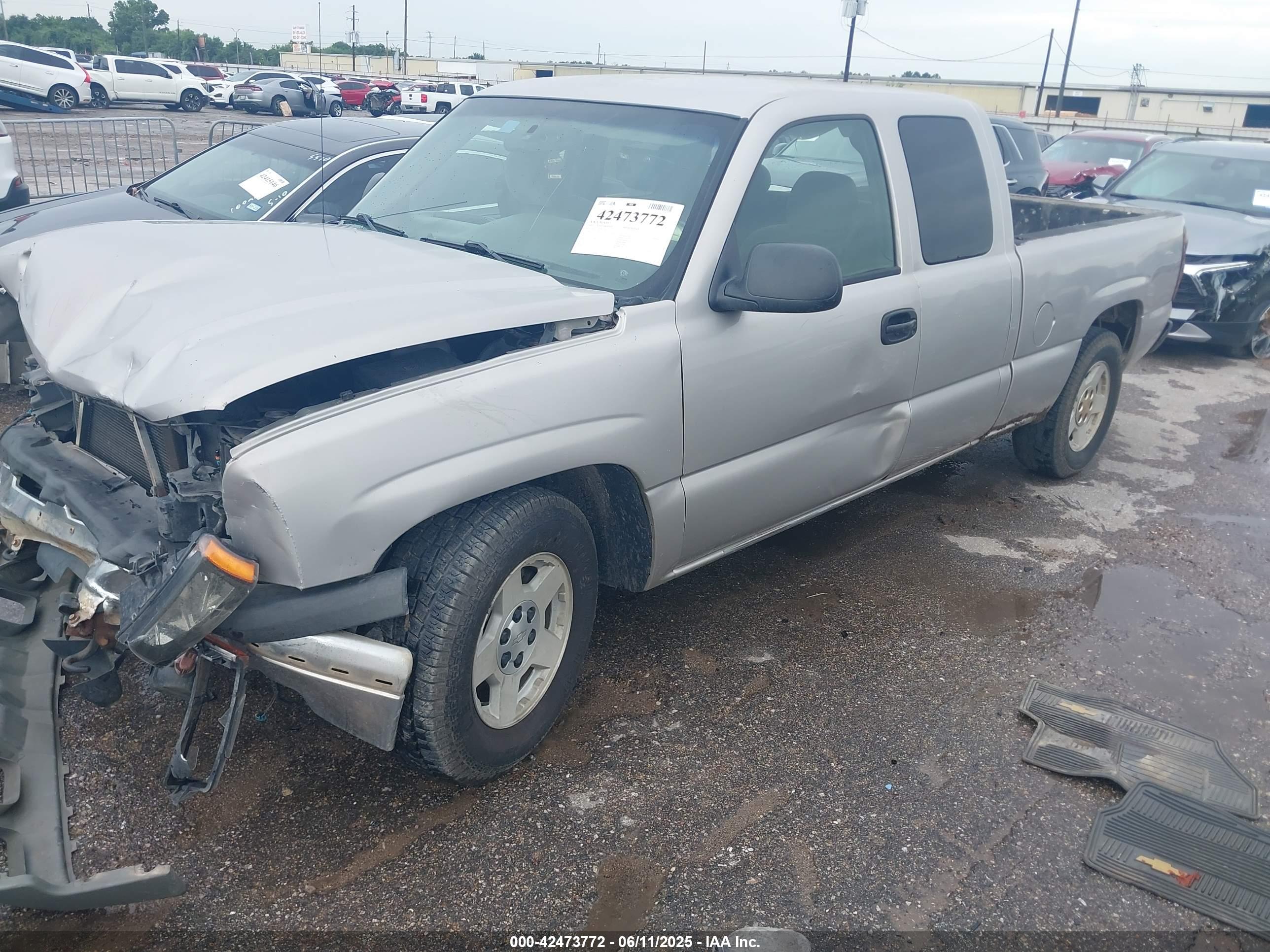 CHEVROLET SILVERADO image 2
