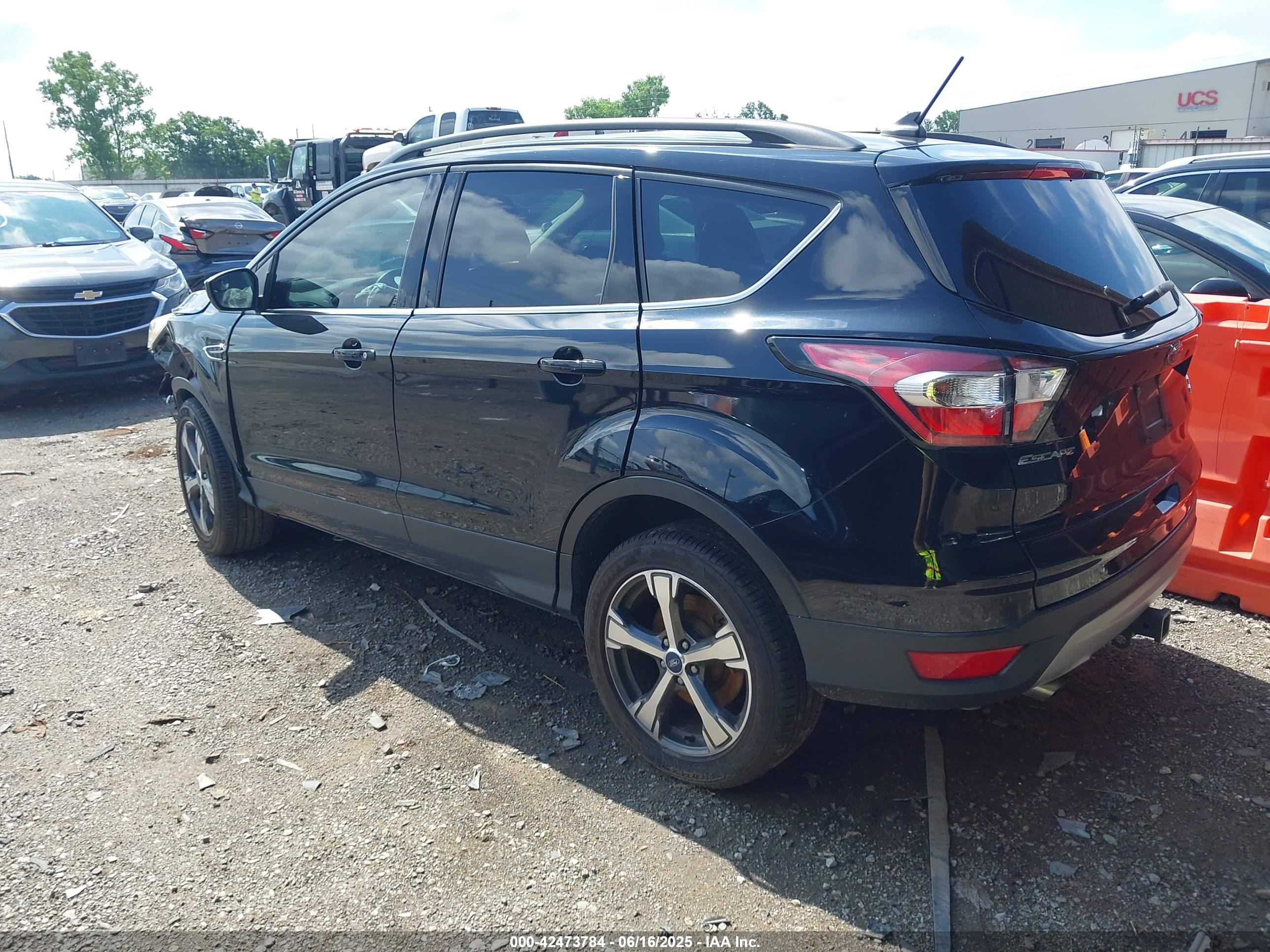 FORD ESCAPE image 3