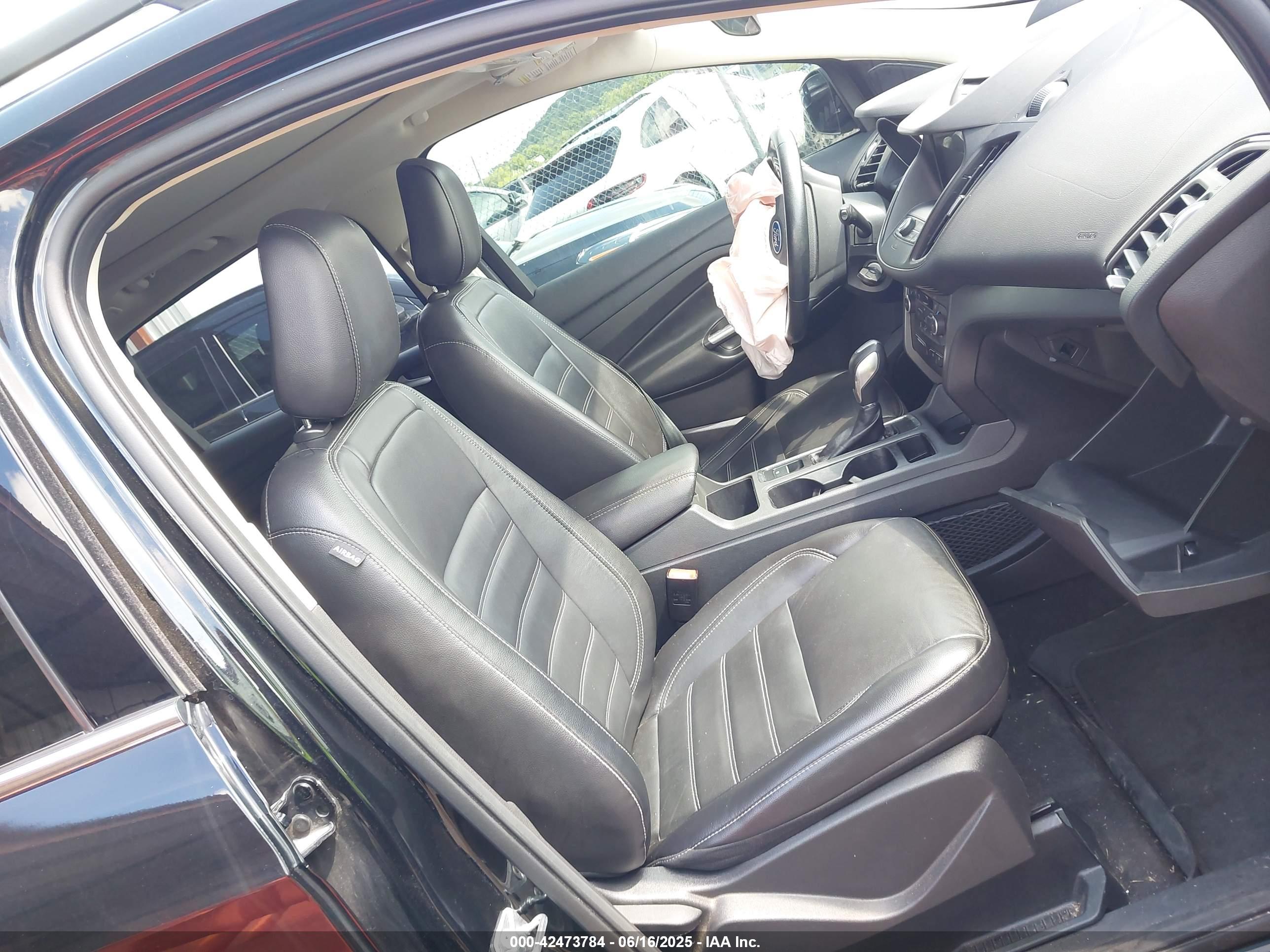FORD ESCAPE image 5