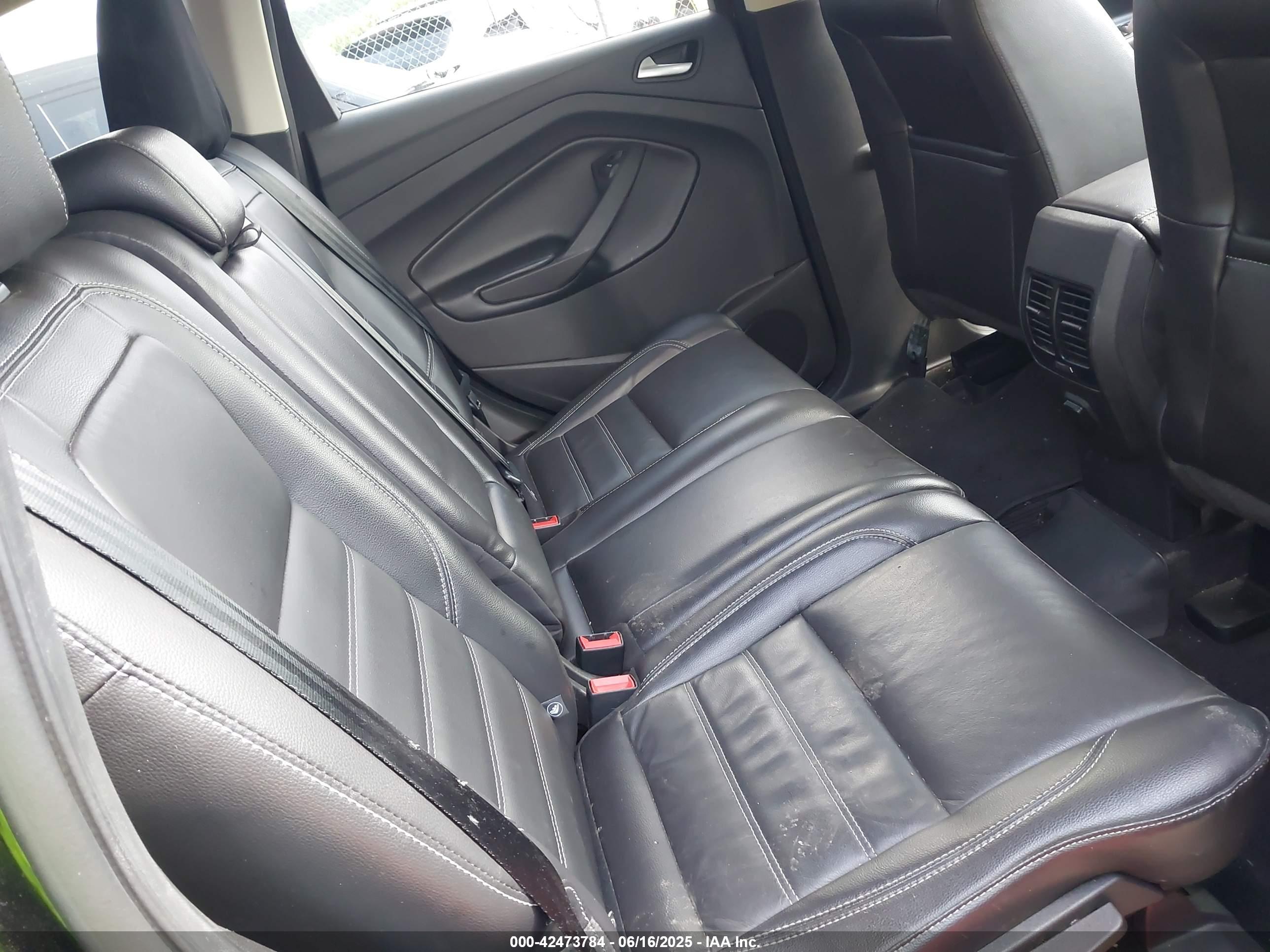 FORD ESCAPE image 8