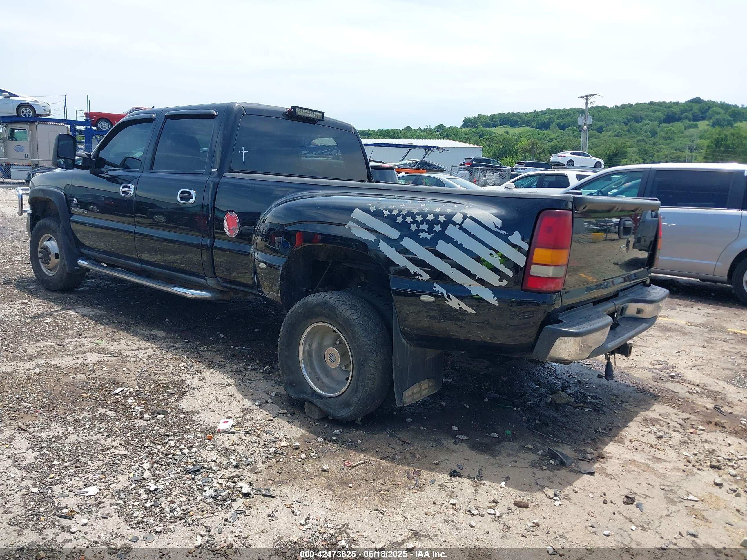 GMC SIERRA image 3