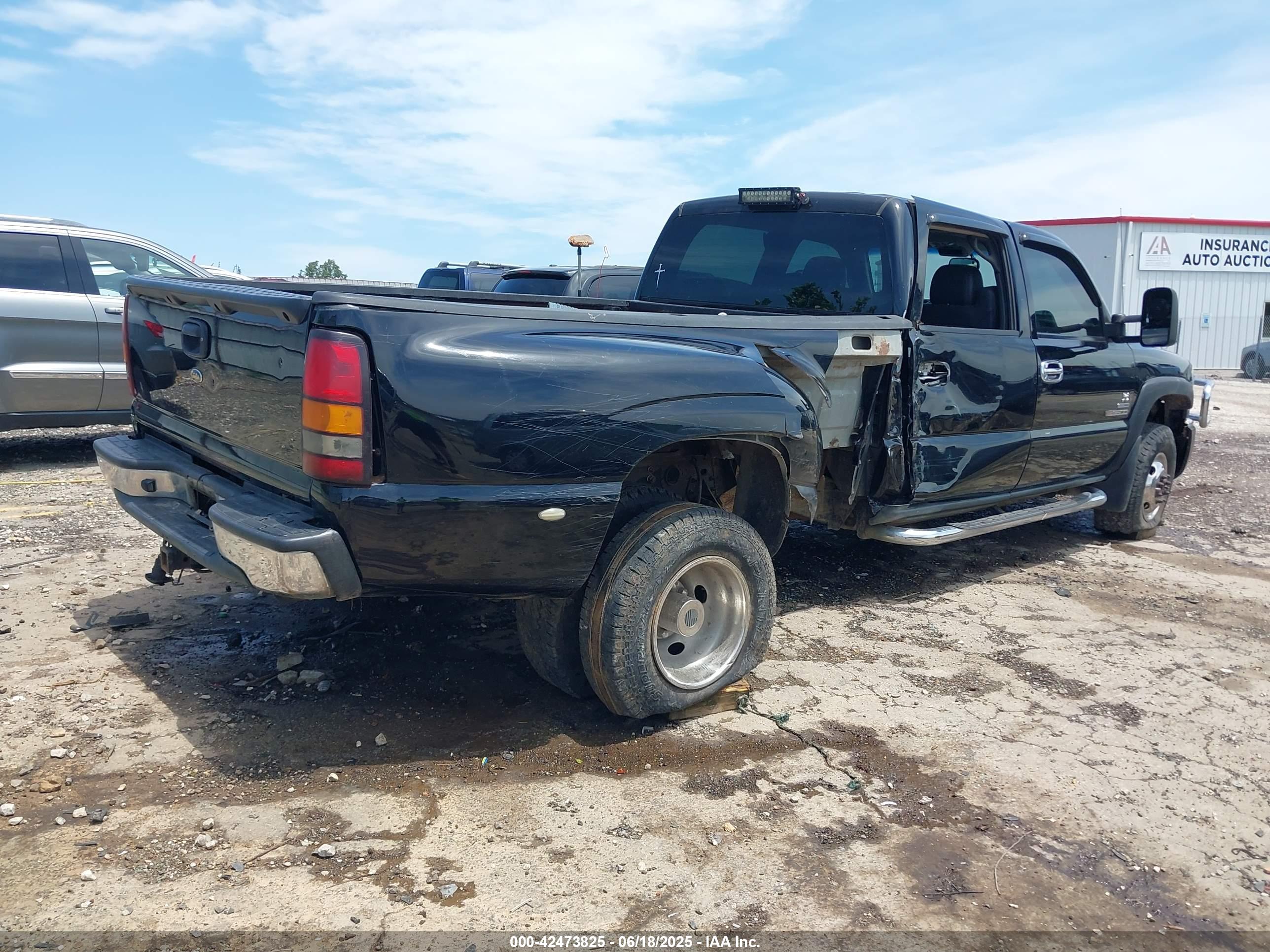 GMC SIERRA image 4