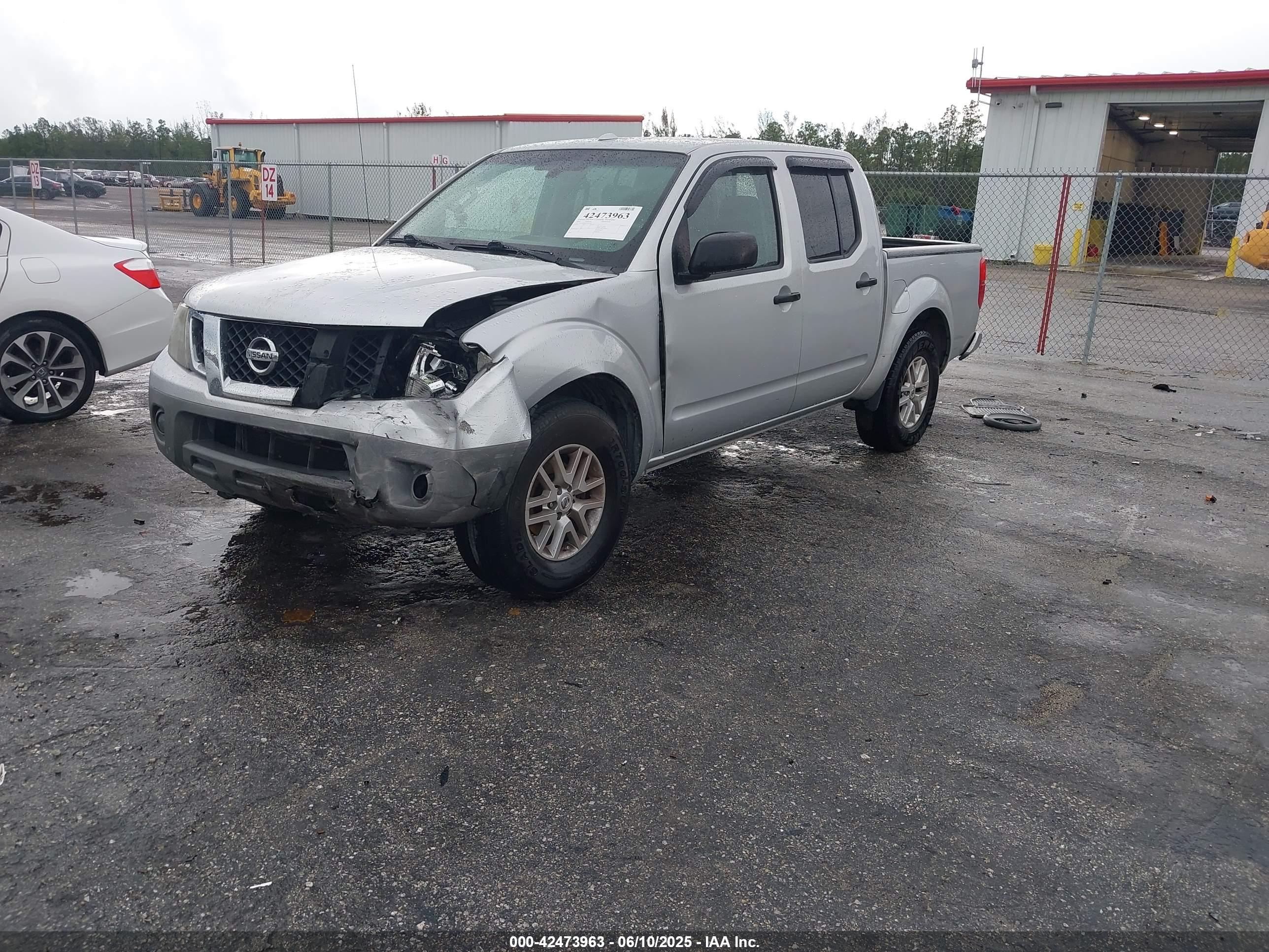 NISSAN FRONTIER image 2