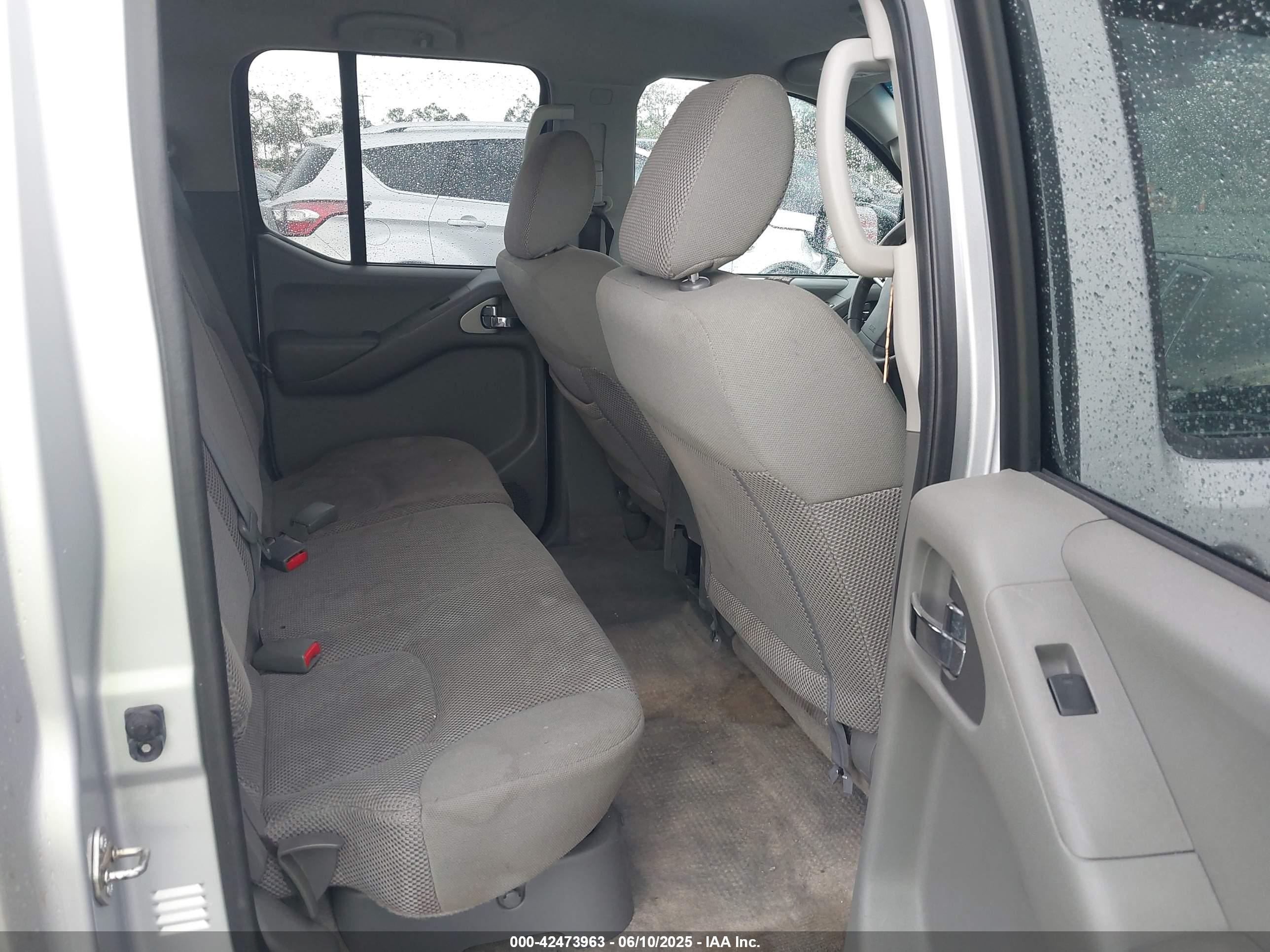 NISSAN FRONTIER image 8