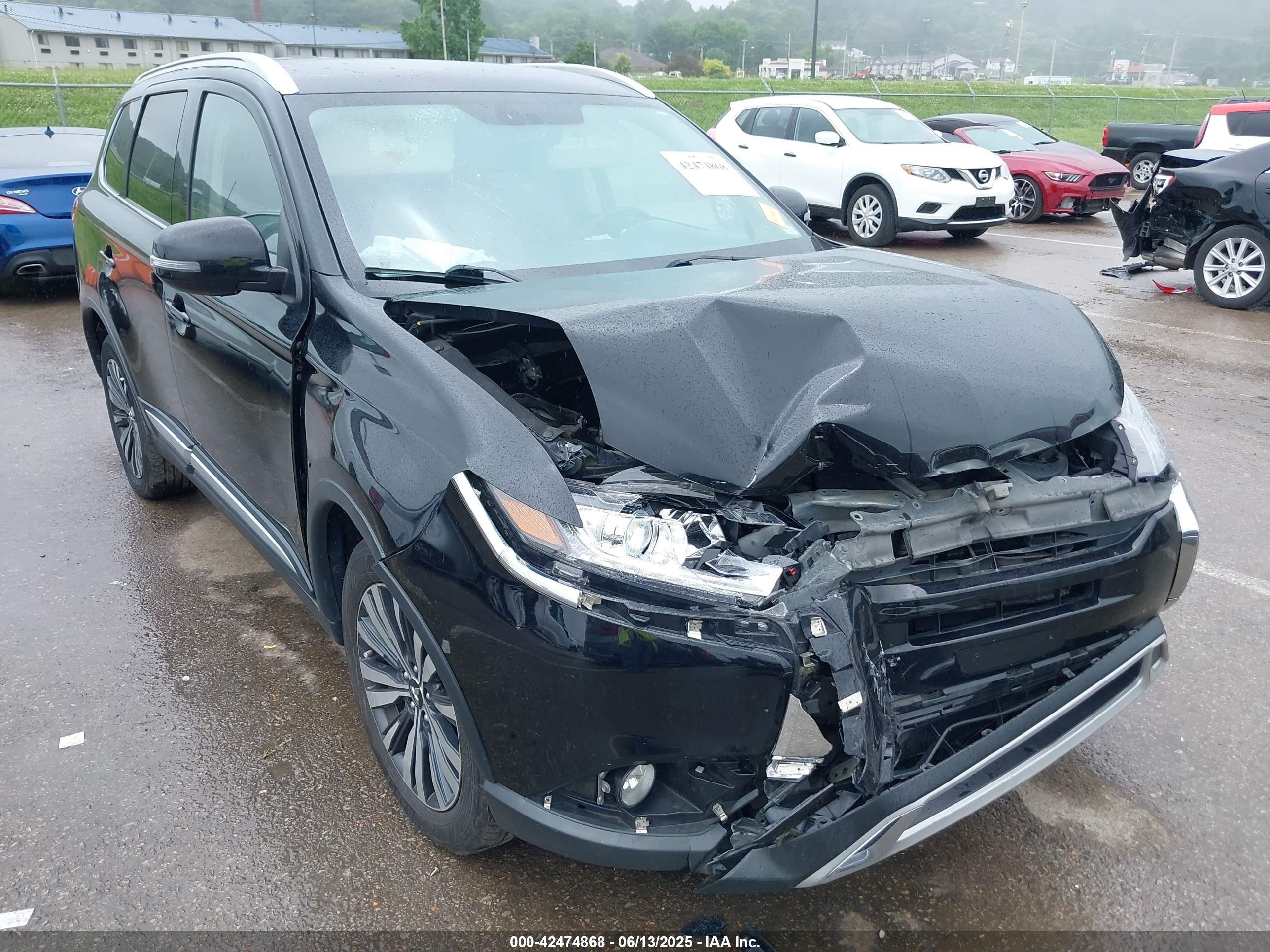 MITSUBISHI OUTLANDER image 6