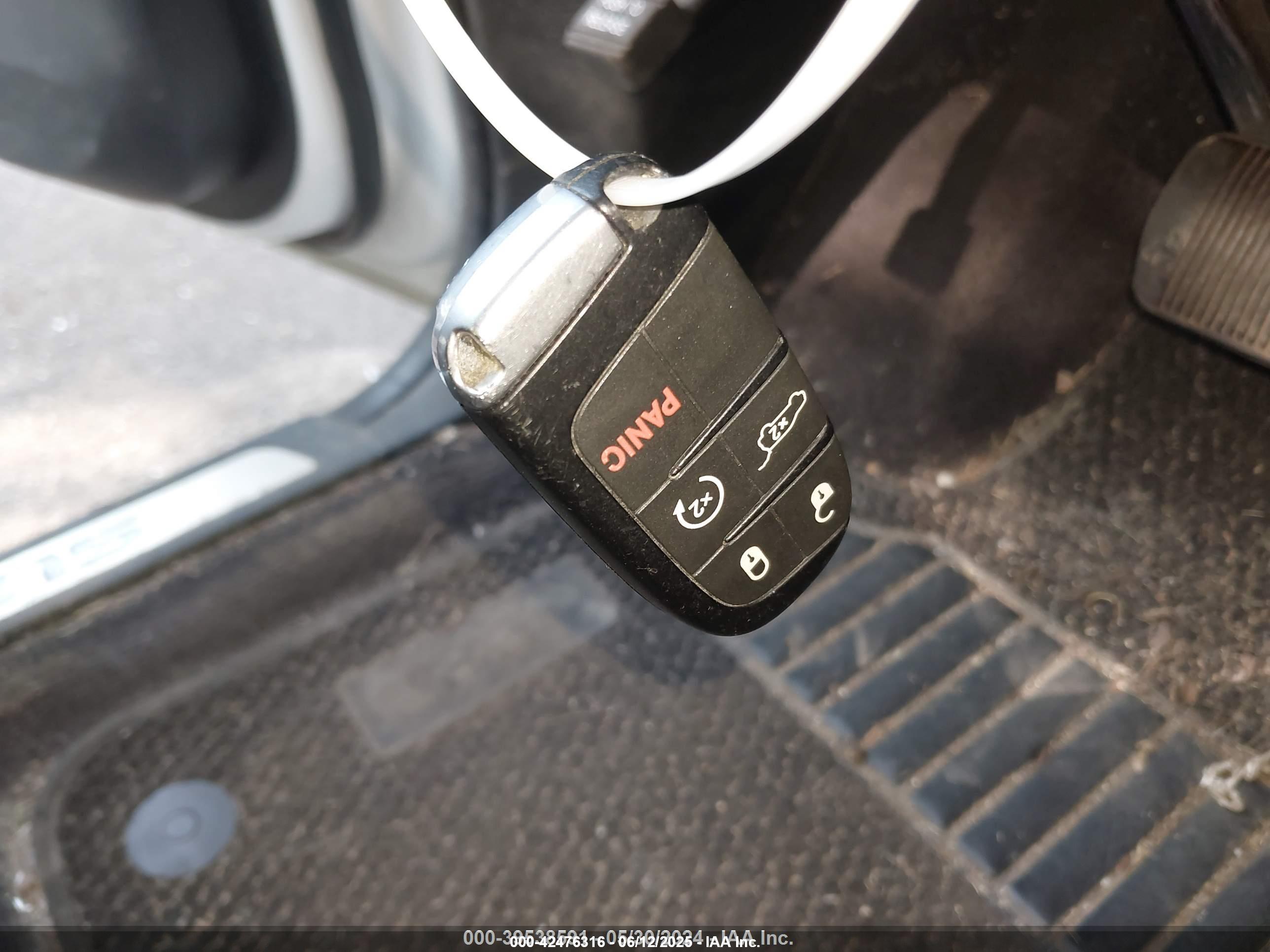 JEEP GRAND image 11