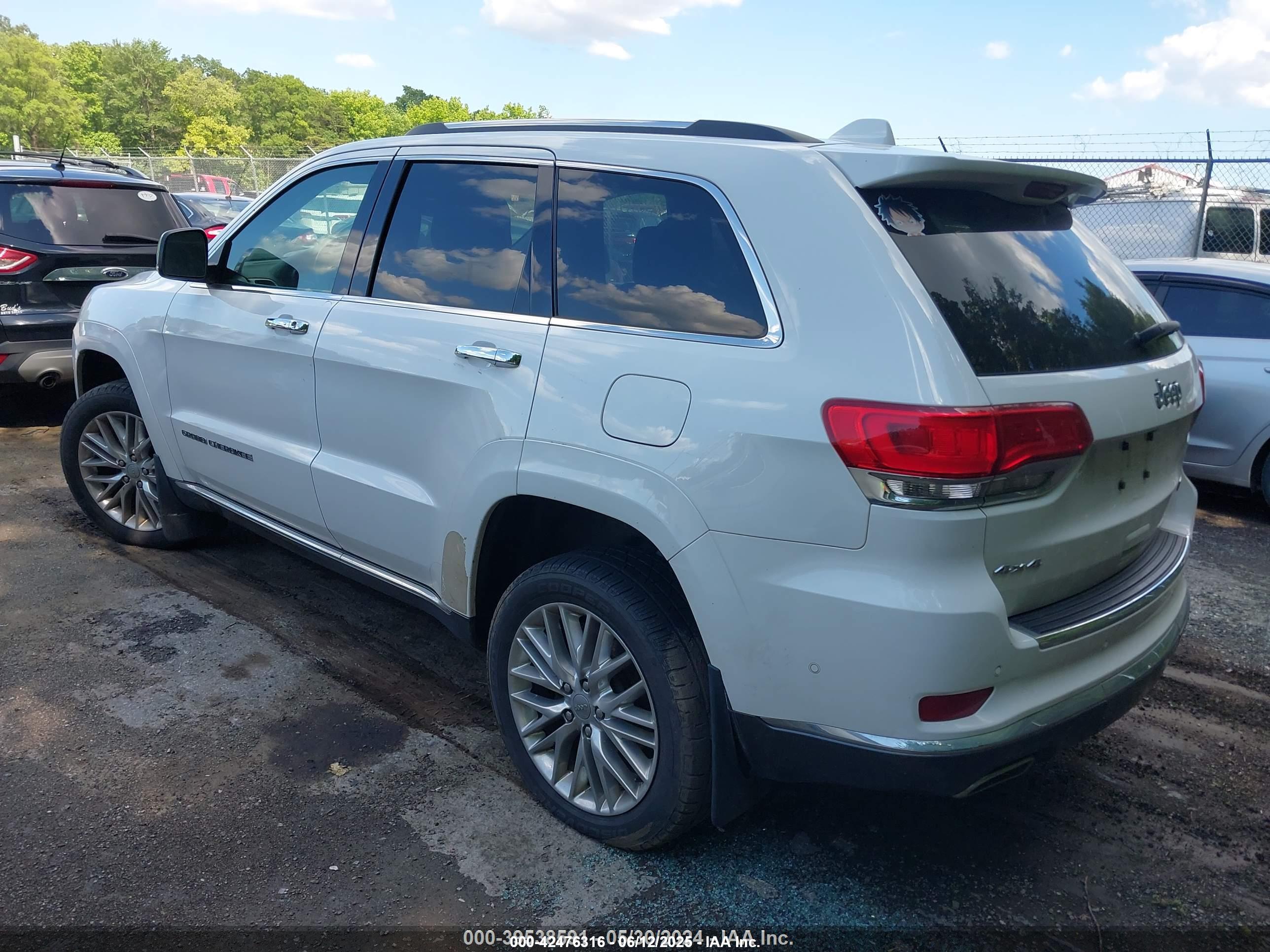 JEEP GRAND image 3
