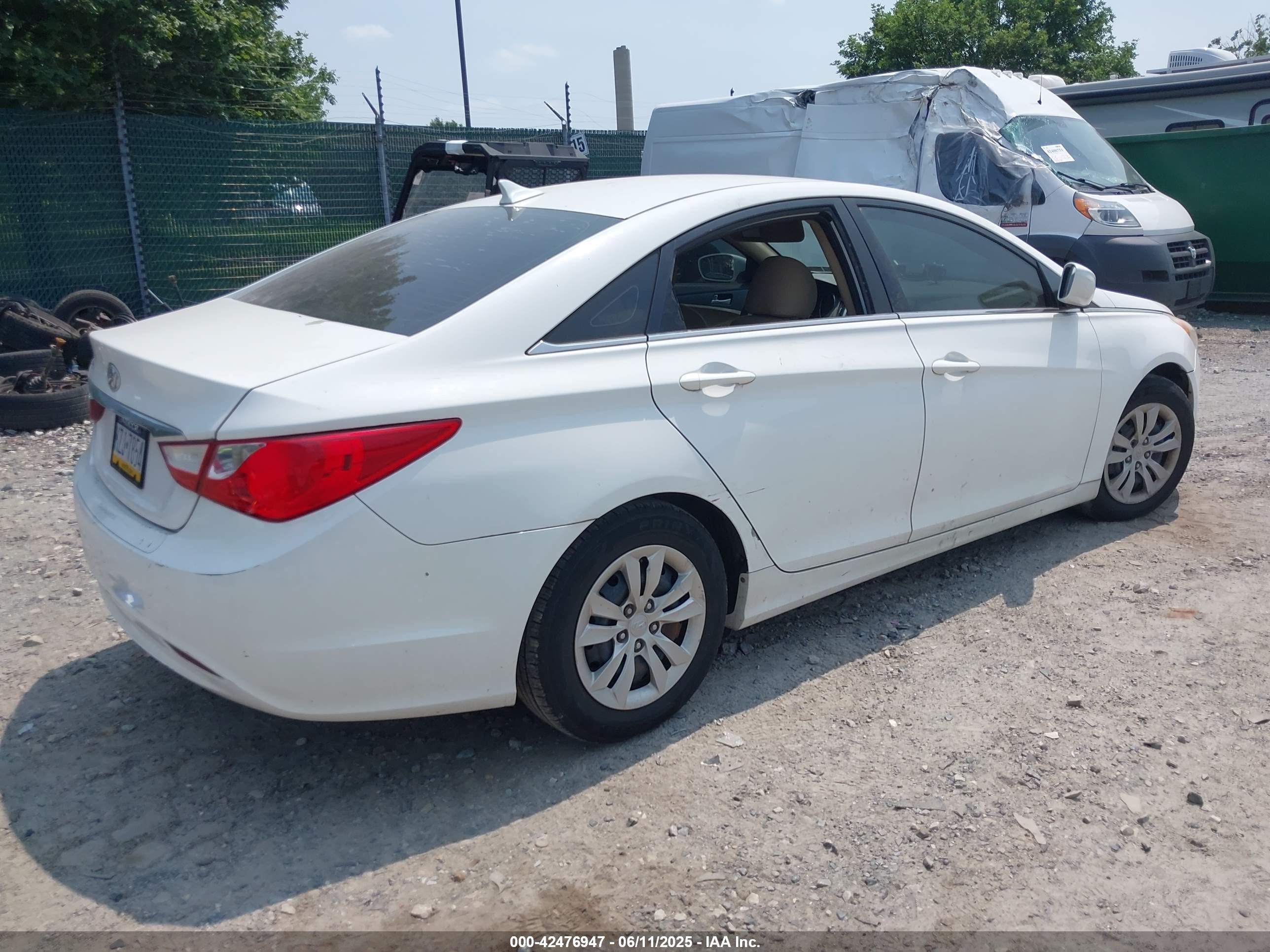 HYUNDAI SONATA image 4